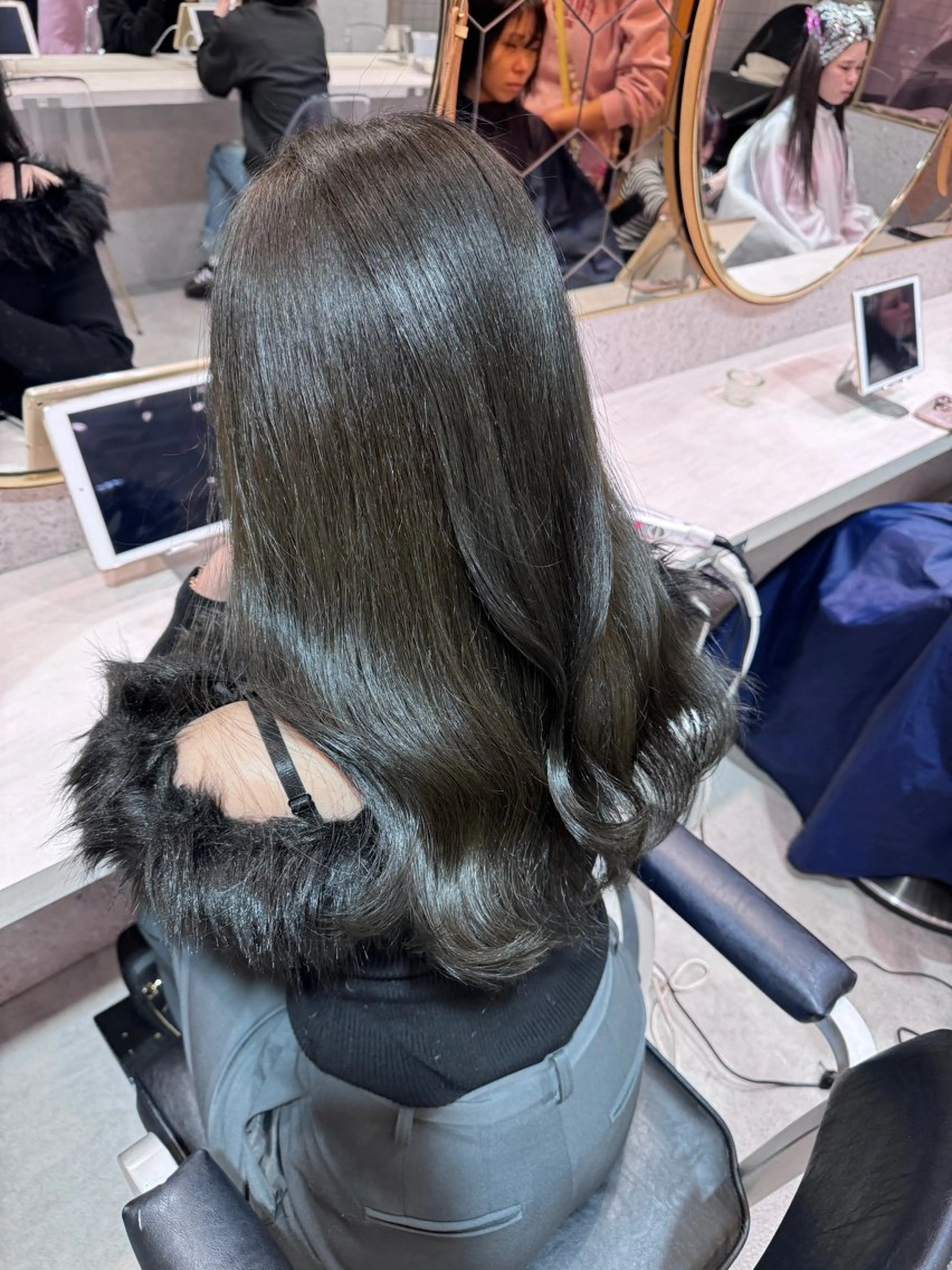 セミロング 🎀しゅな/韓国 レイヤー/透明感♡のヘアスタイル