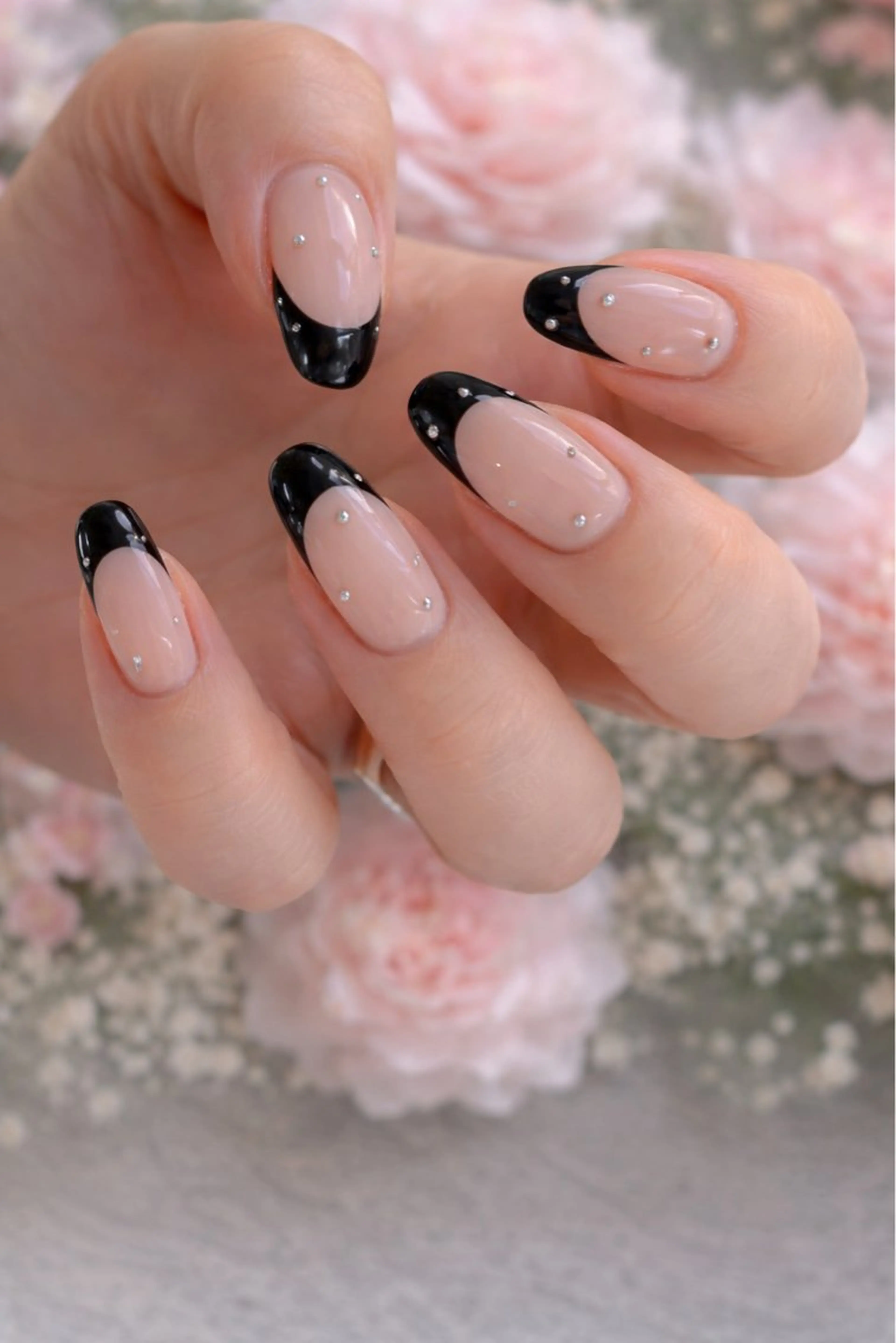 ネイル アートネイル ゴールド ハンドネイル Roger 舞のネイルデザイン