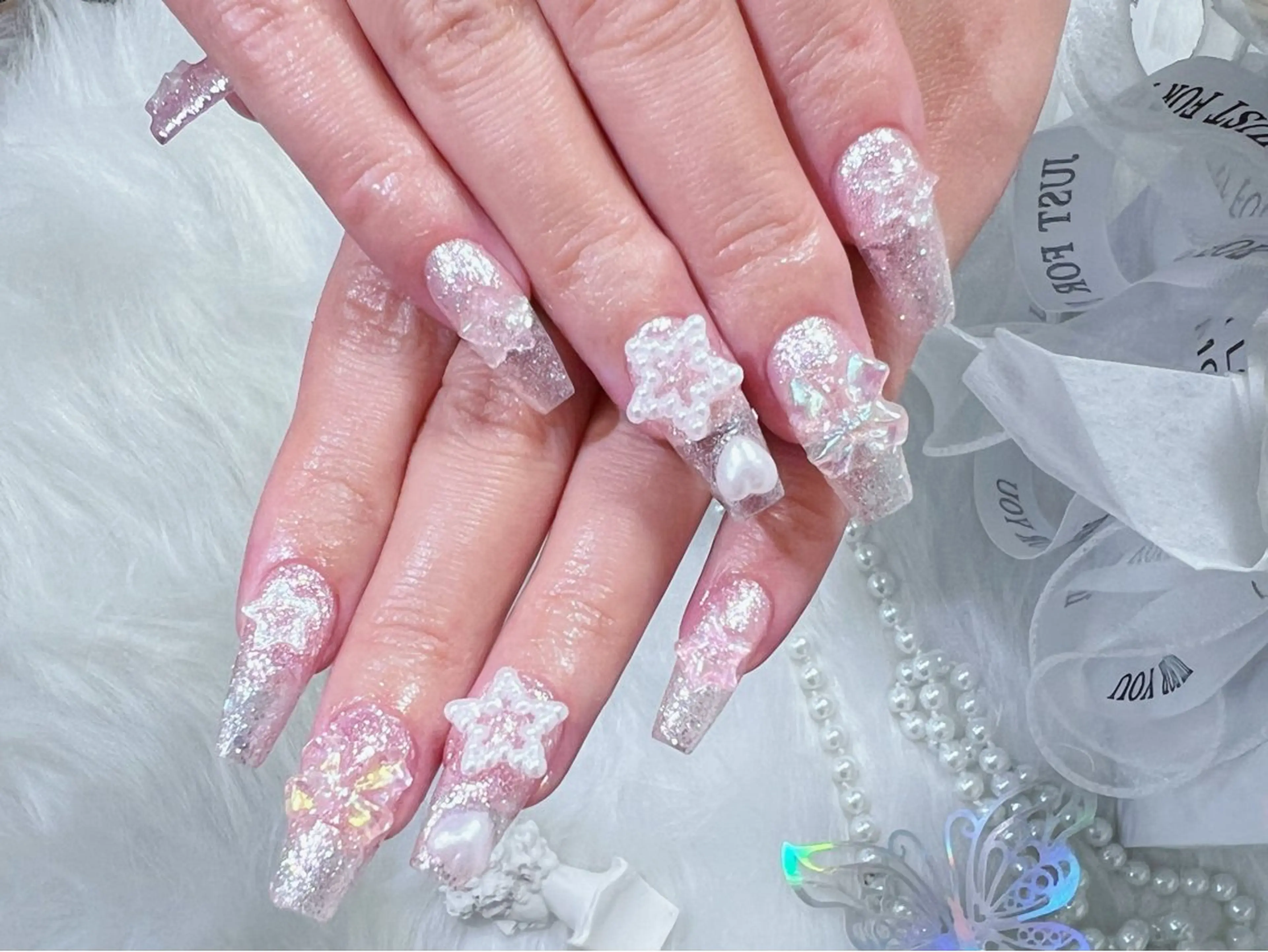 ネイル フレンチネイル ガーリー マグネットネイル 持ち込み スカルプネイル ハンドネイル Painty nailのネイルデザイン