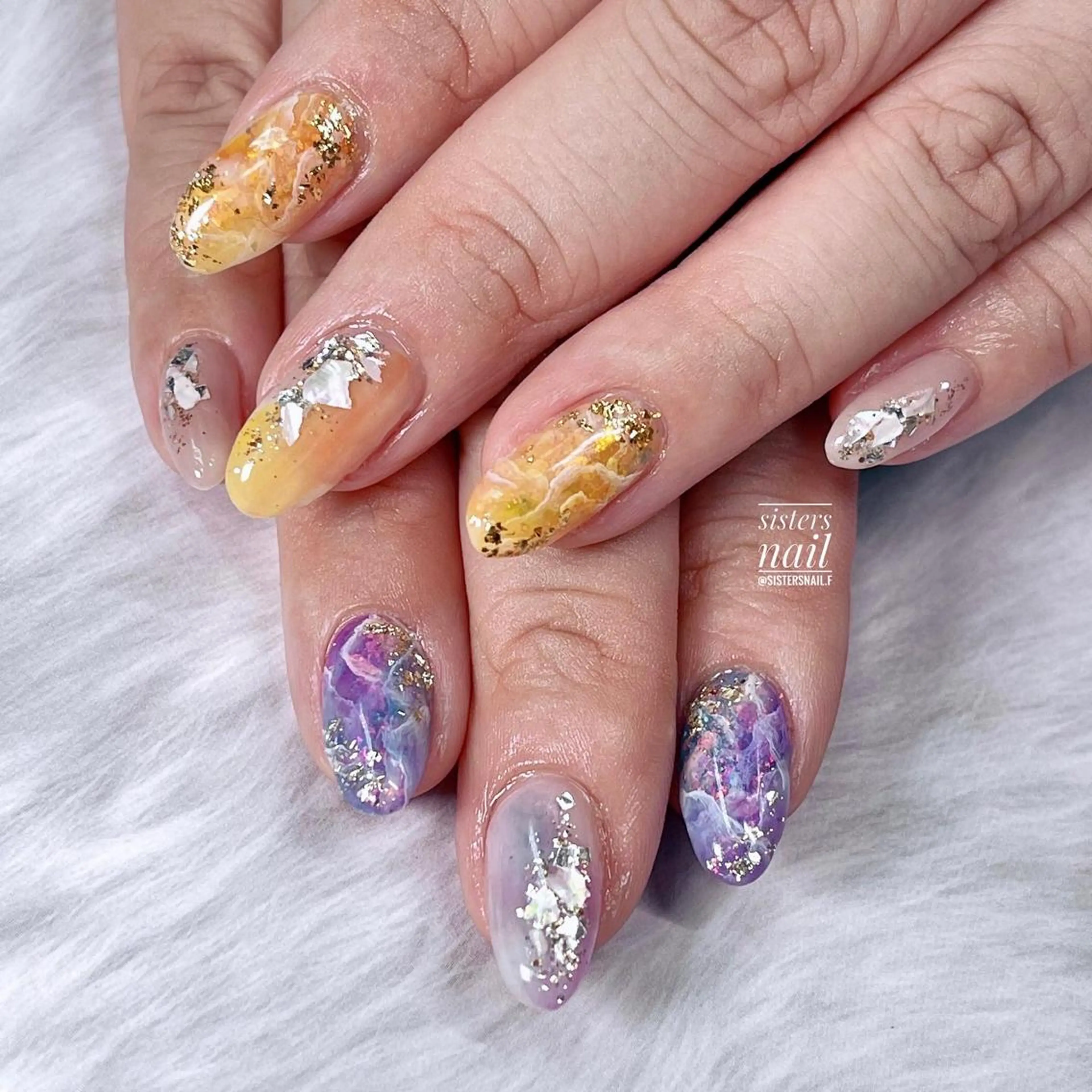 ネイル アートネイル キラキラネイル ニュアンスネイル パープル ホワイト sisters nail.fのネイルデザイン