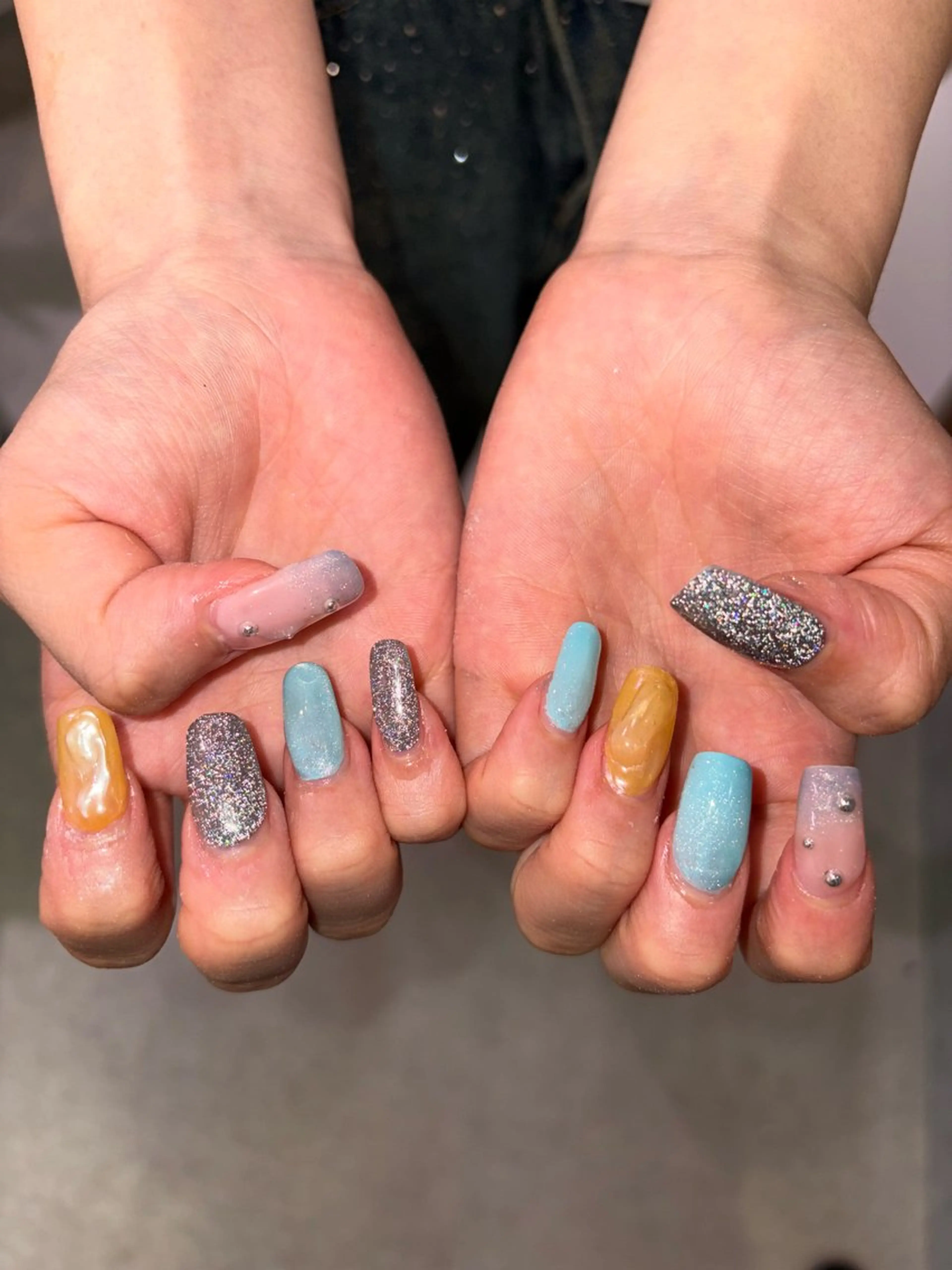 ネイル アートネイル ブルー 長さ出し フラッシュネイル グラデーション Vante梅田店所属・vante_aimi .パラジェル取扱店のネイルデザイン