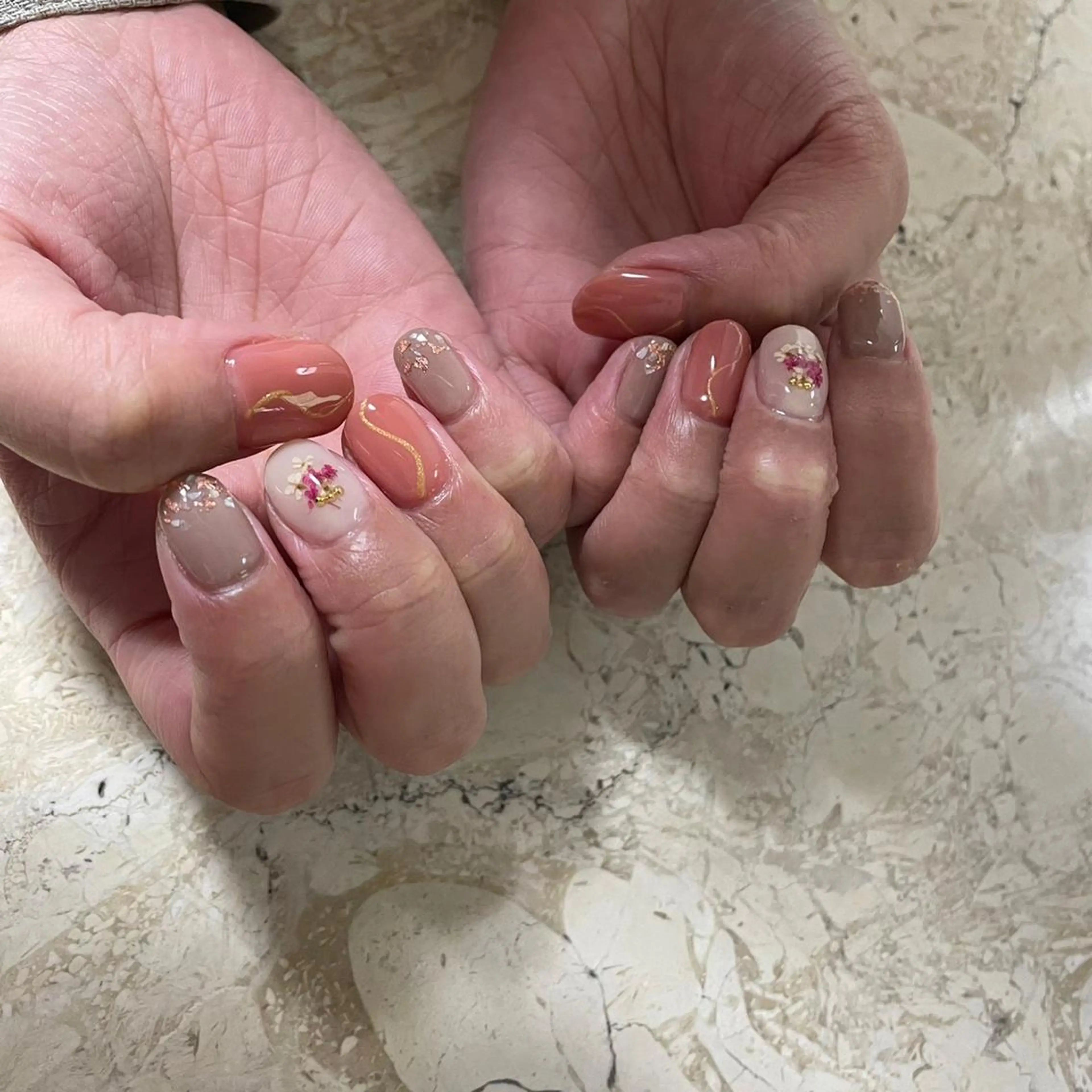 ネイル アートネイル フラワーネイル ジェルネイル 韓国ネイル ラメ(グリッター) ハンドネイル nail salon mieux(ミュー)のマツエク・マツパデザイン