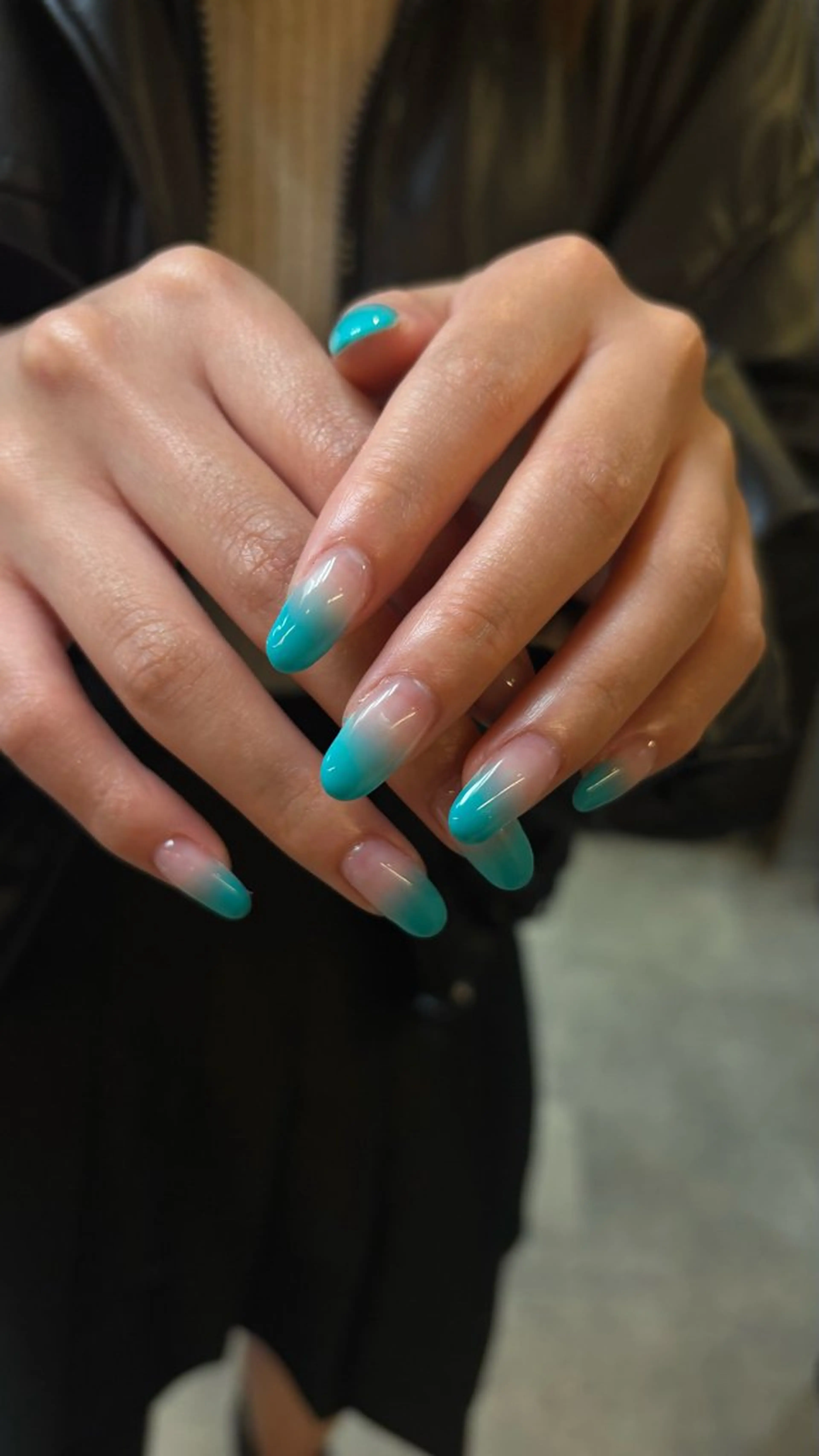 ネイル しおん🎶｜ひと 癖ニュアンス｜個性派のネイルデザイン