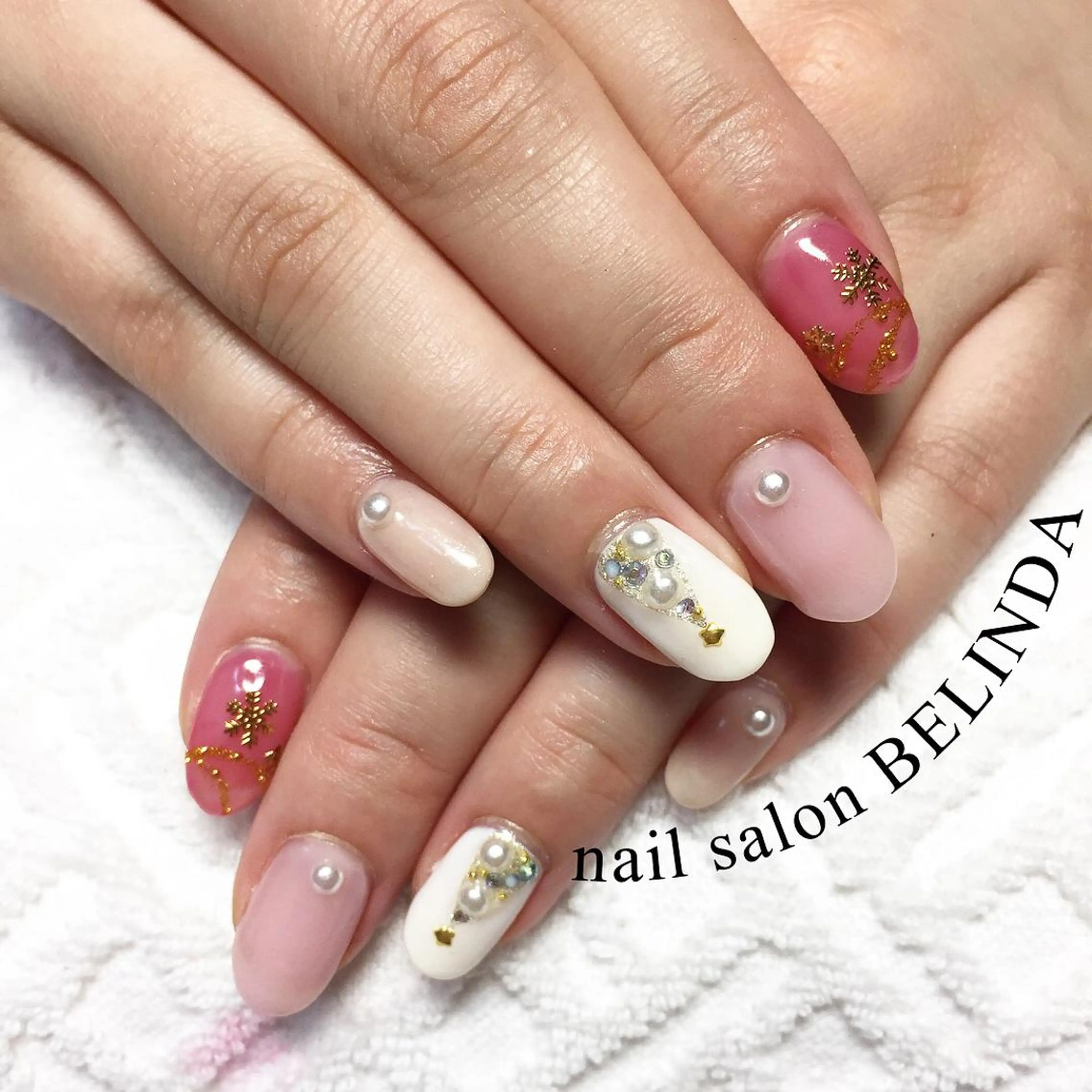 ミディアム ネイル 毛利 ゆりあのエステ・リラクイメージ