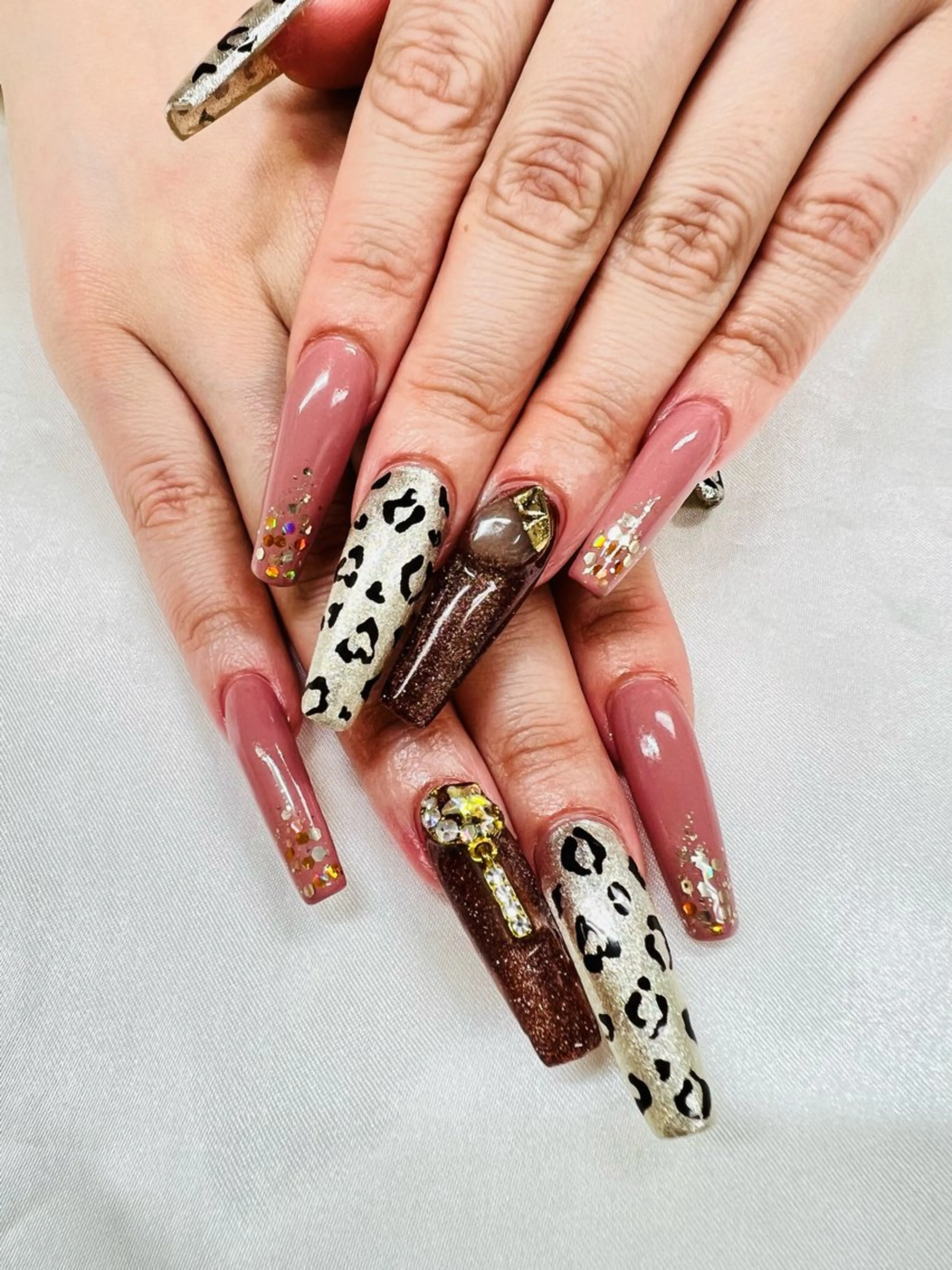 ネイル ユリシスネイル 担当近藤のネイルデザイン