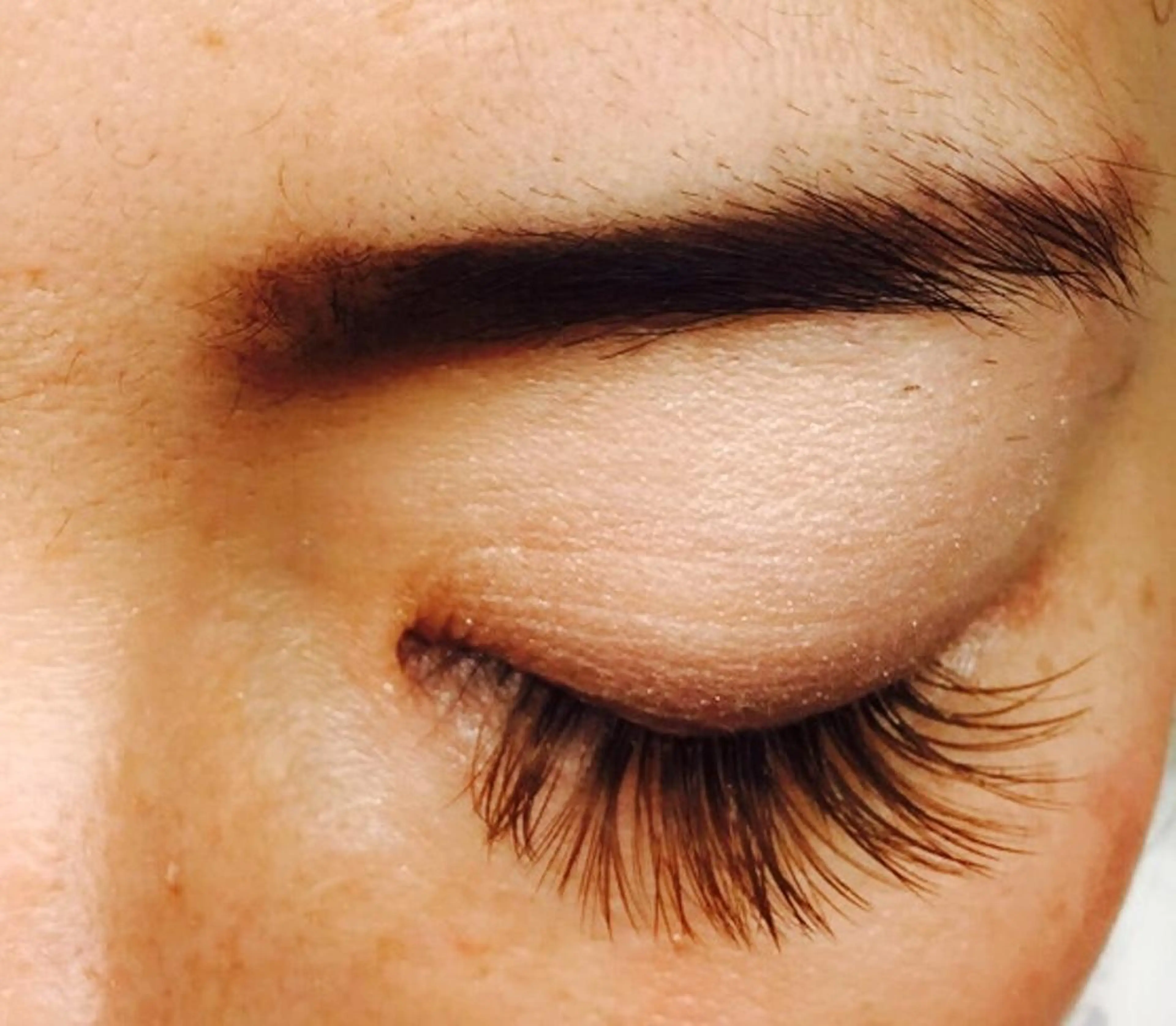 マツエク・マツパ カラーマツエク ボリュームラッシュ Kalon Irisのマツエク・マツパデザイン