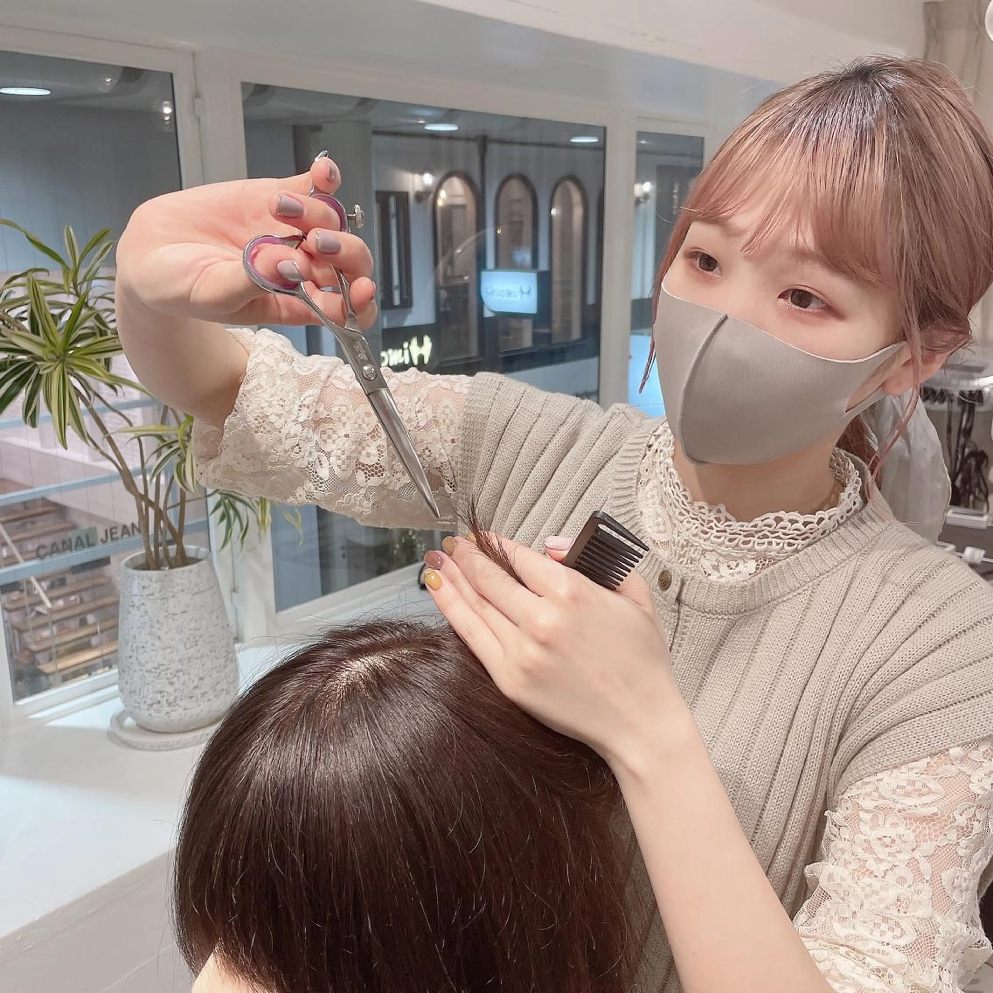 ロング . AYUKAのヘアスタイル
