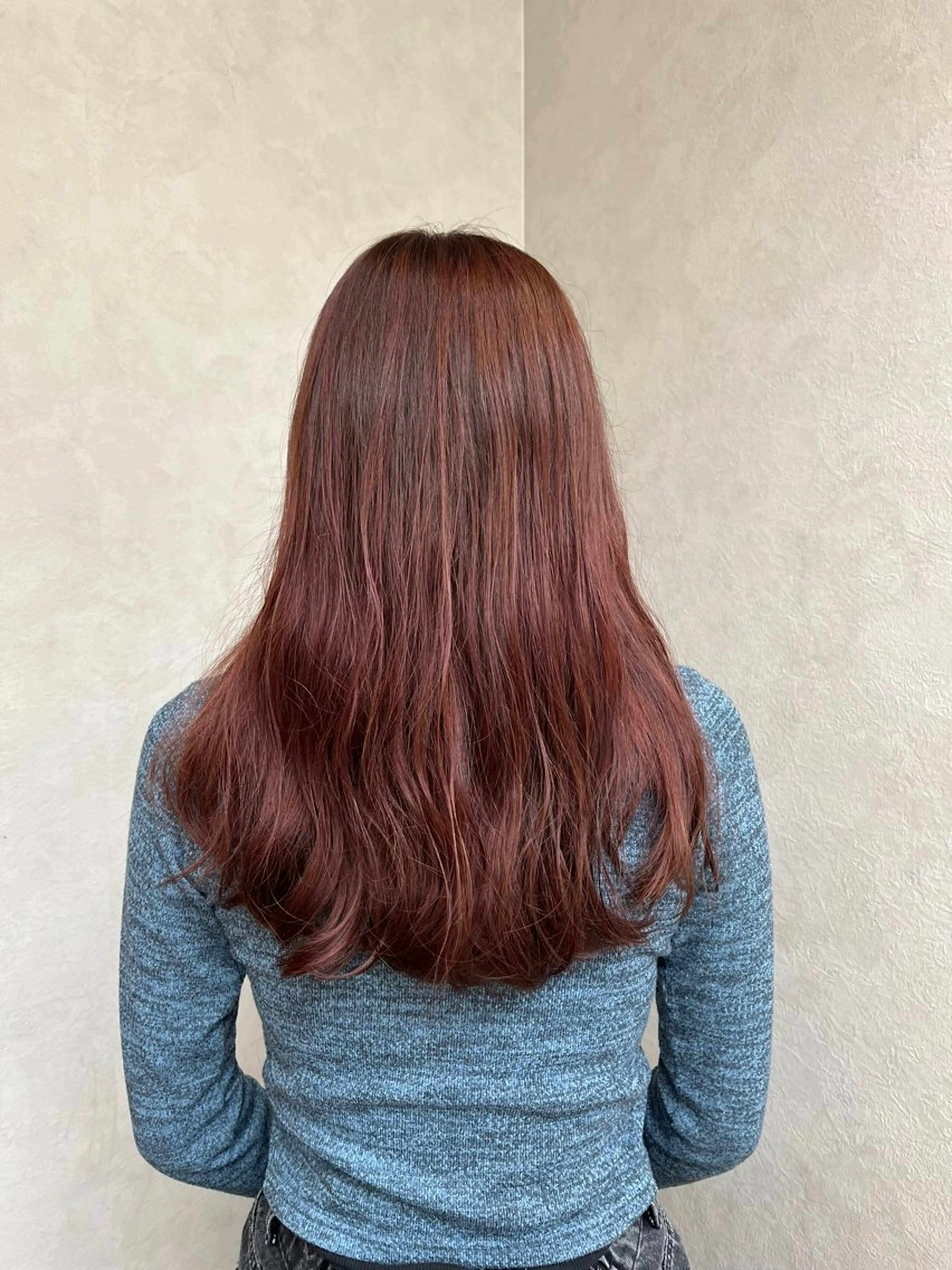 ロング newi大分/ 磯部栞里／艶感カラーのヘアスタイル