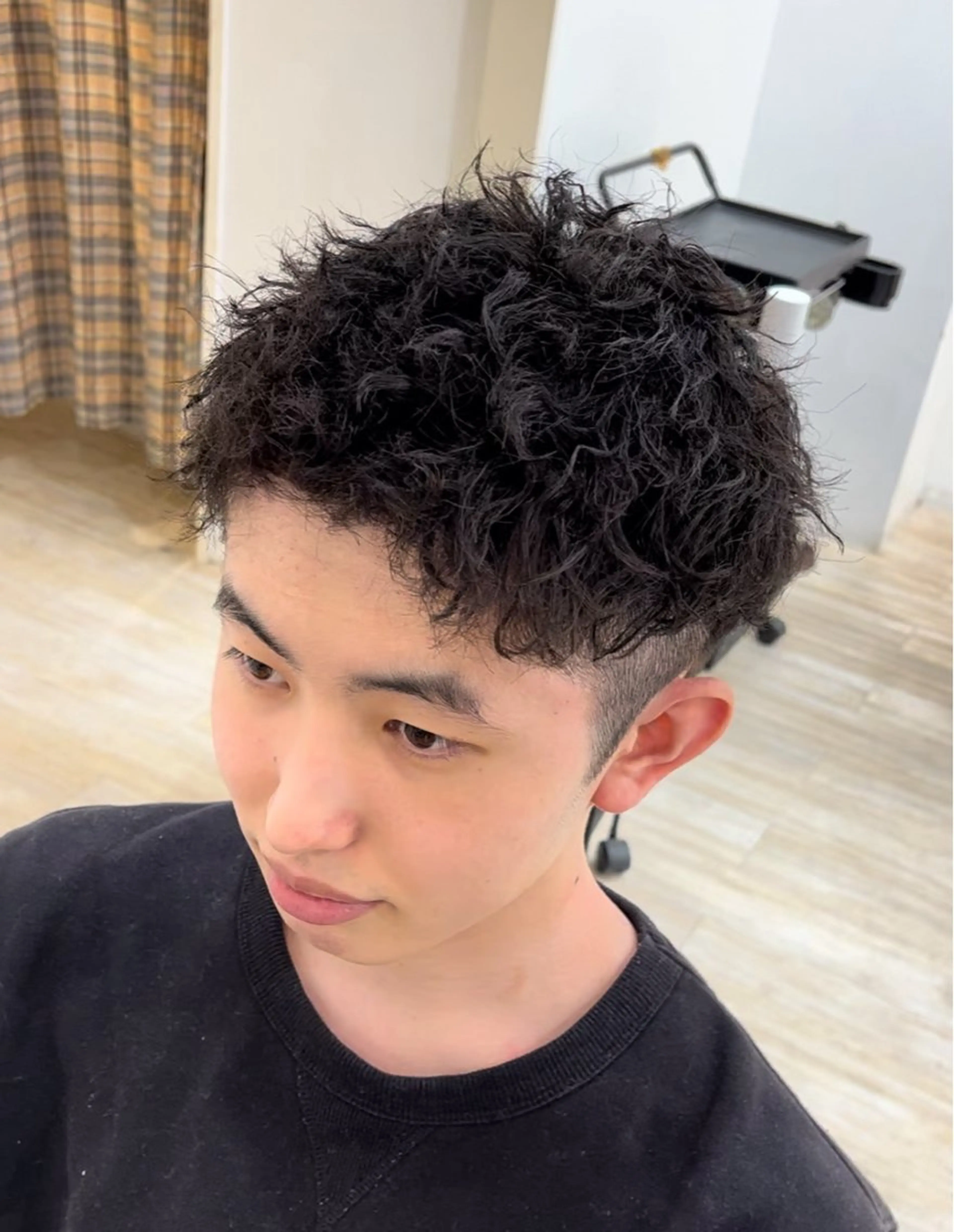 ショート パーマ メンズ 嵯峨 大地／パーマ／ ハード系／特殊系のヘアスタイル