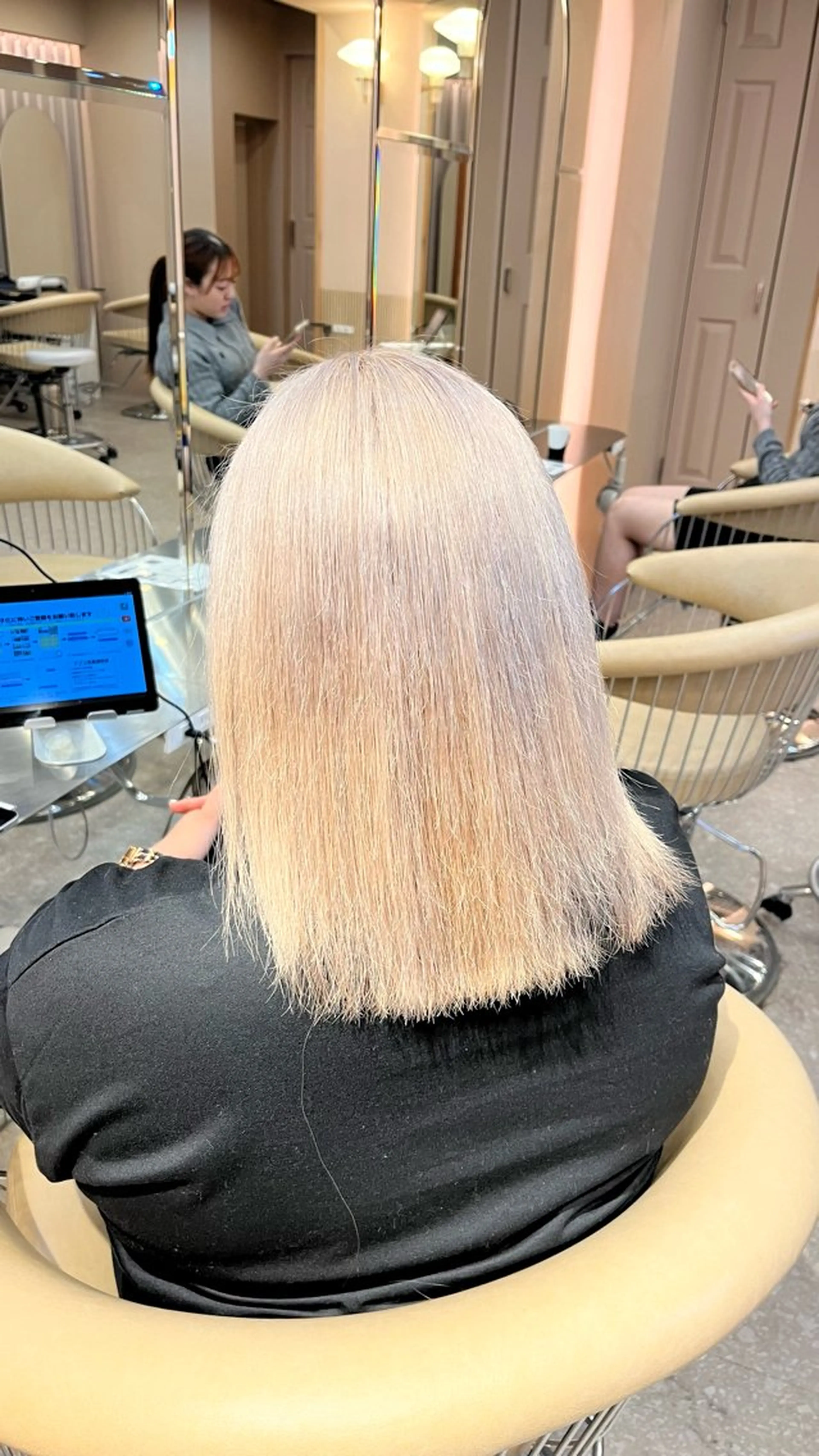 ミディアム カラー ヘアカラー トリートメント Lelie by artina所属・💚 AKI 💚のヘアスタイル