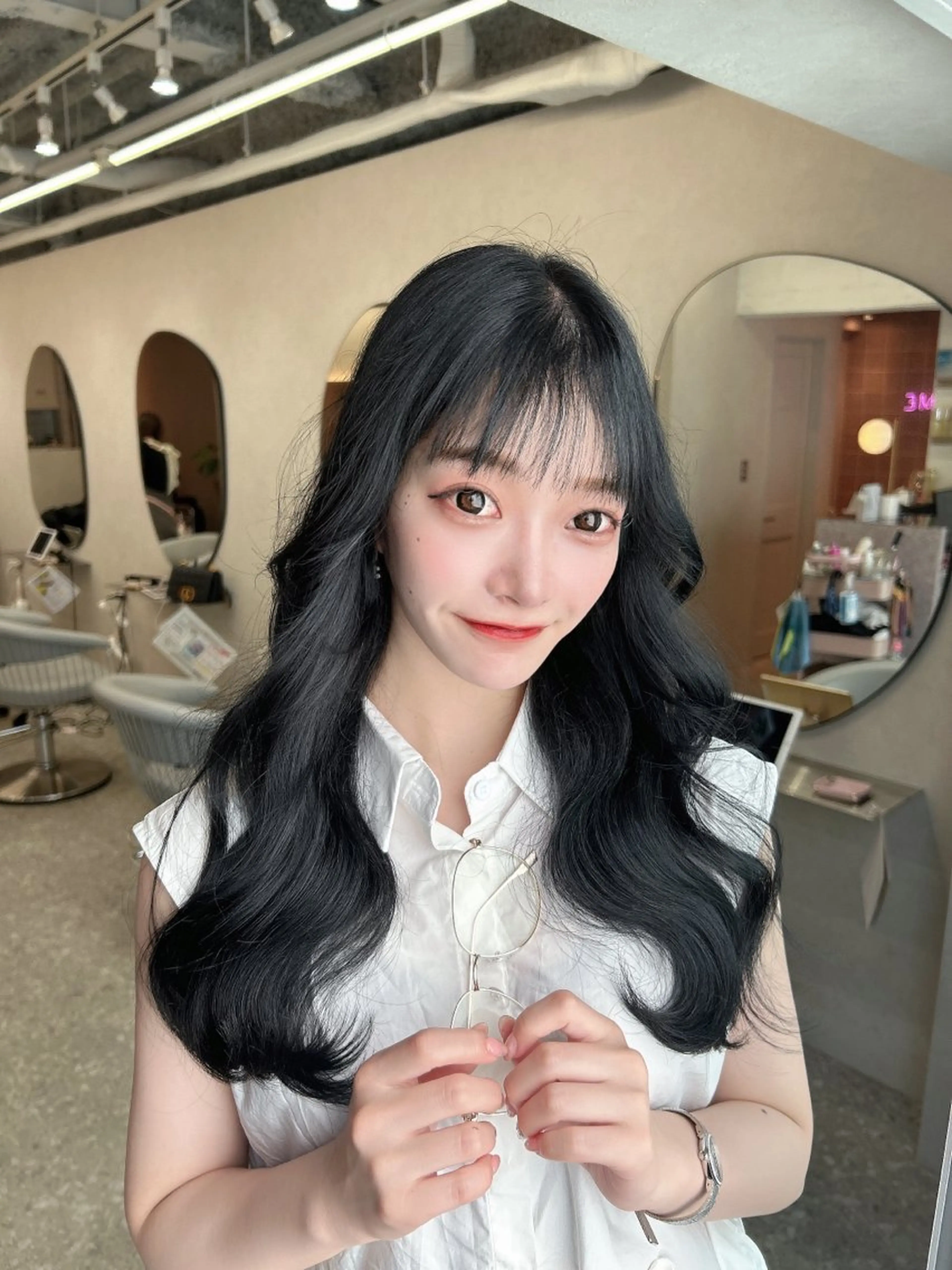 ロング カラー シールエクステ ブリーチ ダブルカラー イヤリングカラー インナーカラー 新宿/韓国風レイヤー エクステ/YUTOのヘアスタイル