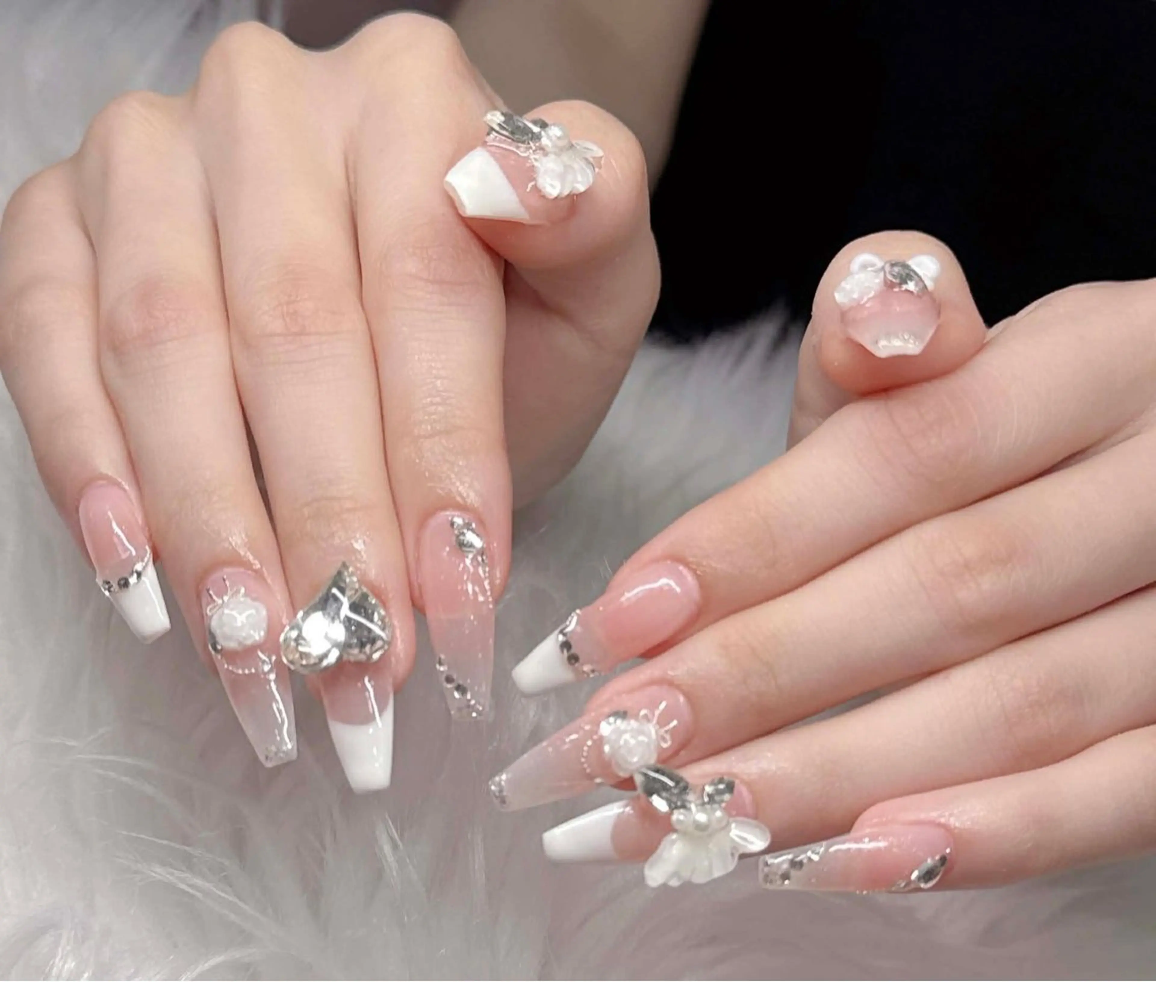 ネイル 長さ出し グラデーション 卒業式 キラキラネイル マグネットネイル Lee Nailsのネイルデザイン