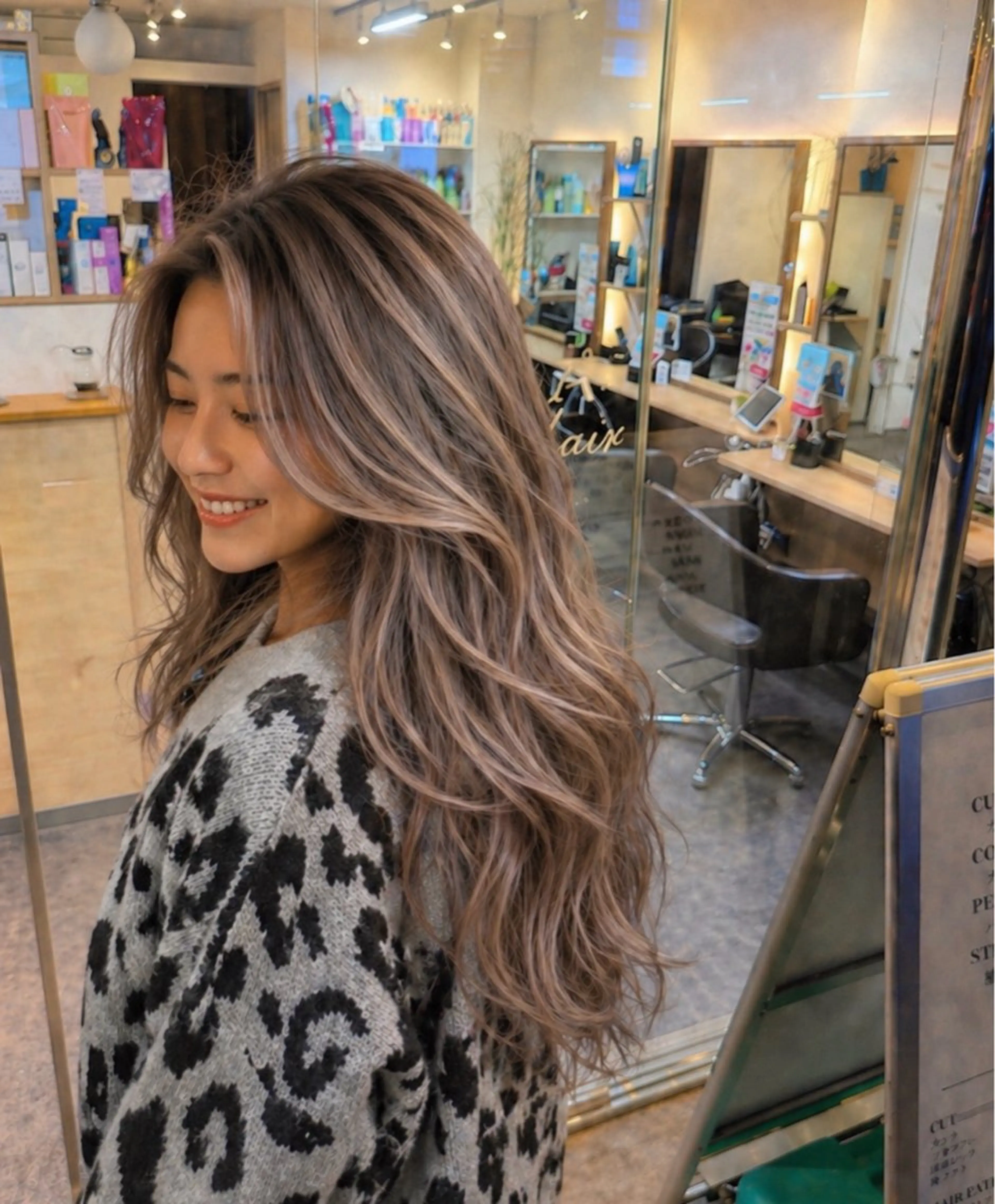 ロング 韓国風ヘア レイヤーカット ロング メンズ特化× レディース強化中🔥のヘアスタイル