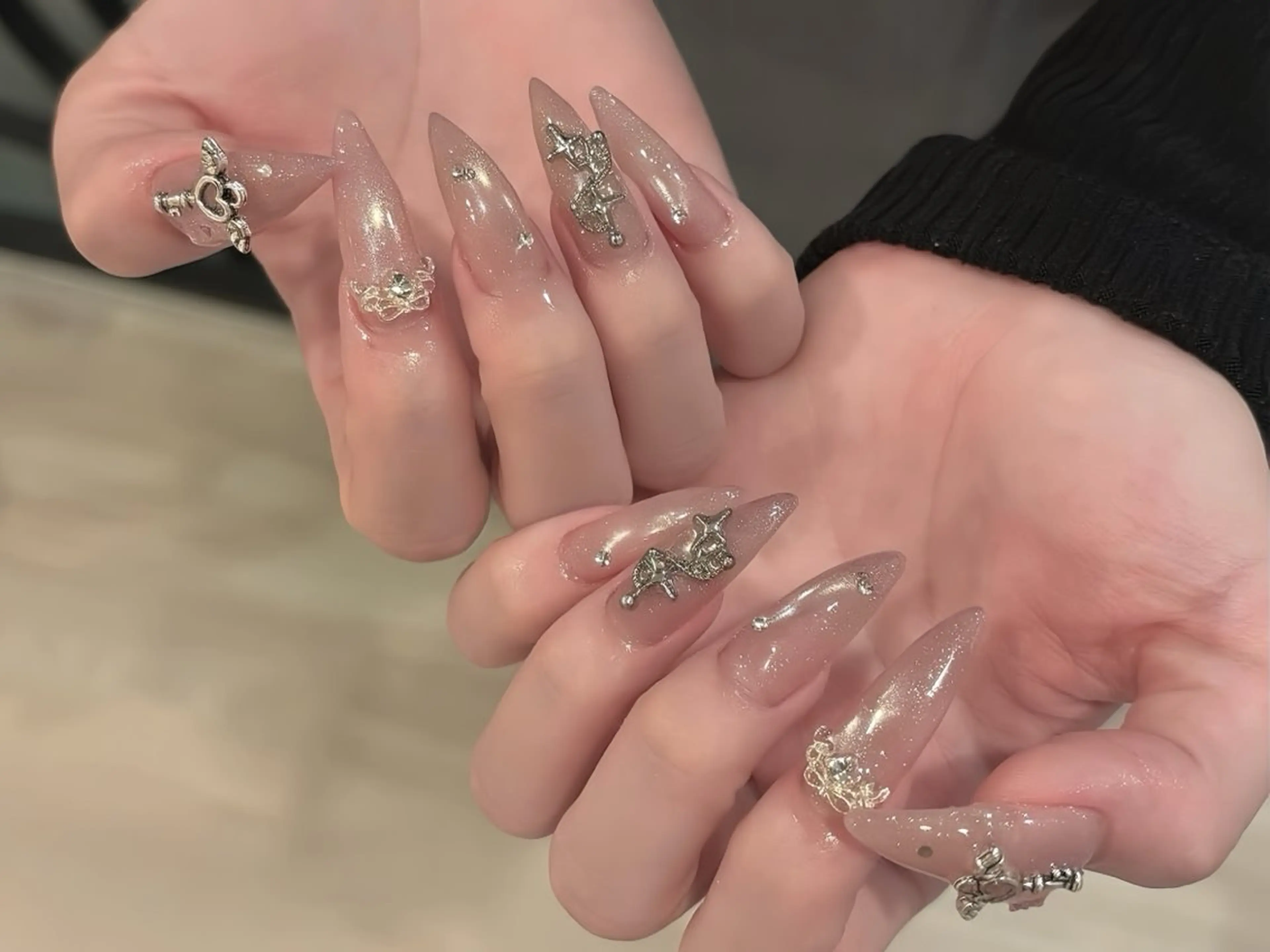 ネイル チークネイル フレンチネイル ガラスフレンチ グラデーション キラキラネイル ハンドネイル Rin Nail 新大久保店のネイルデザイン