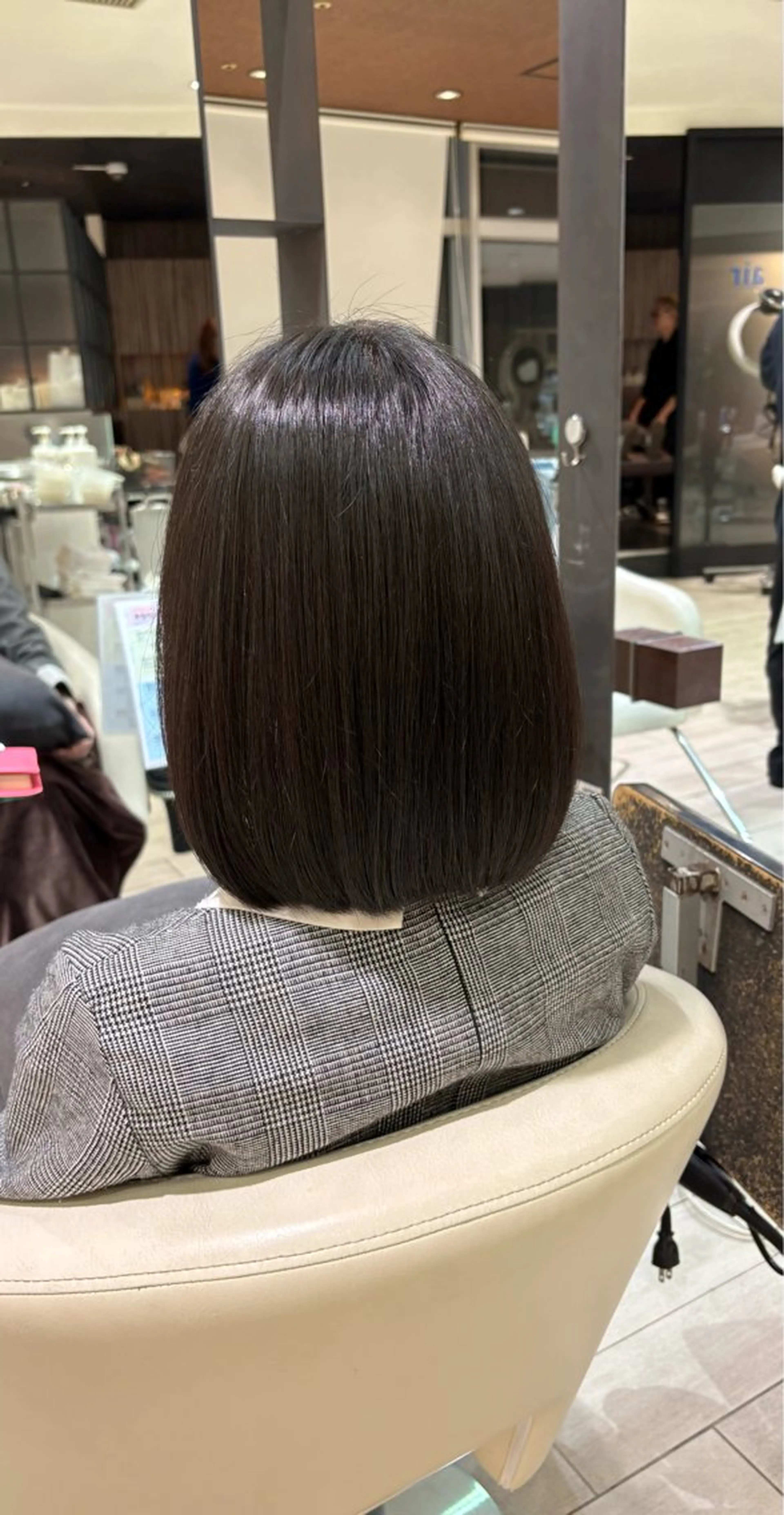 ミディアム 土田 アキナのヘアスタイル