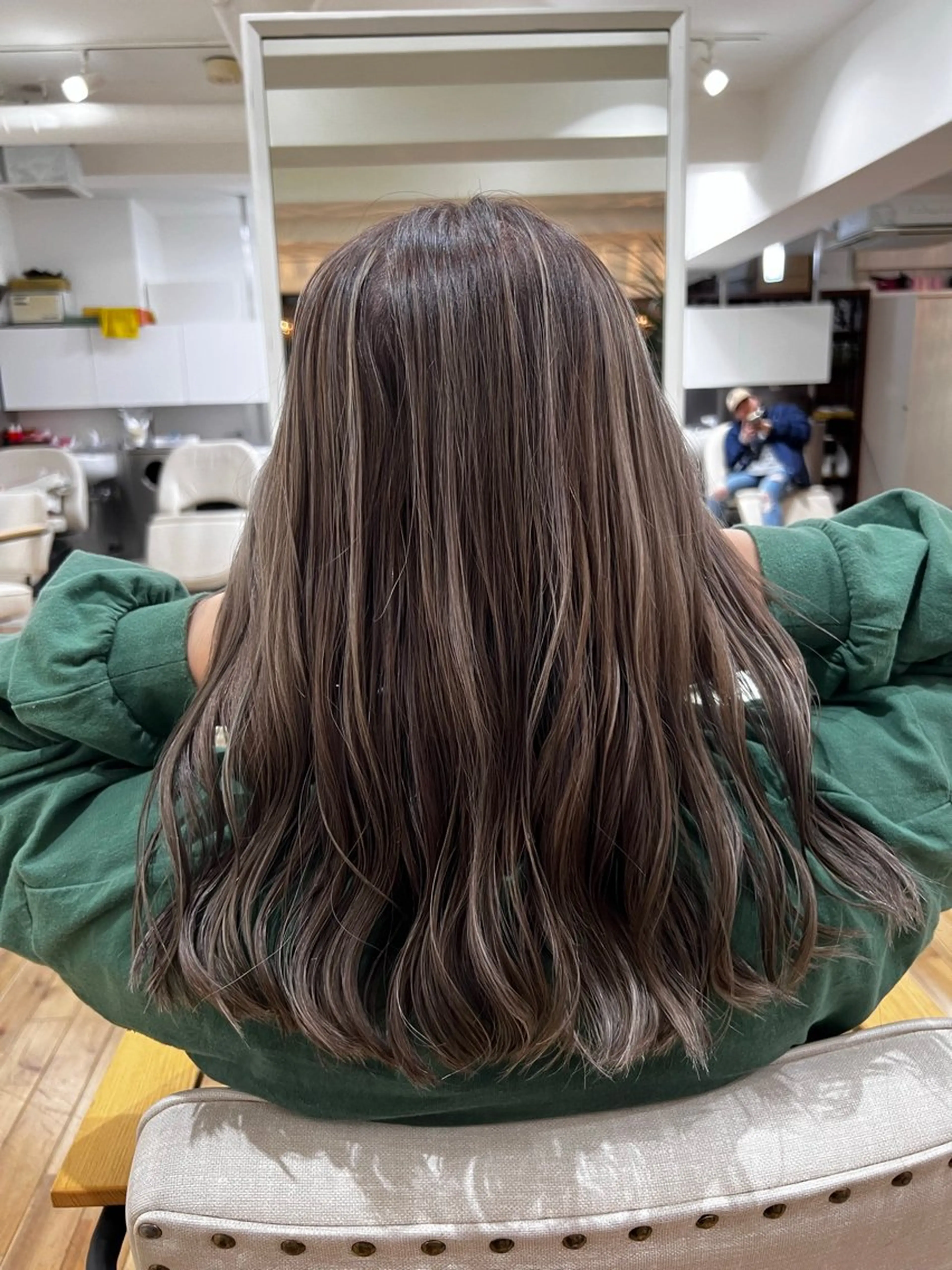 セミロング カラー 笹江 瑞穂のヘアスタイル