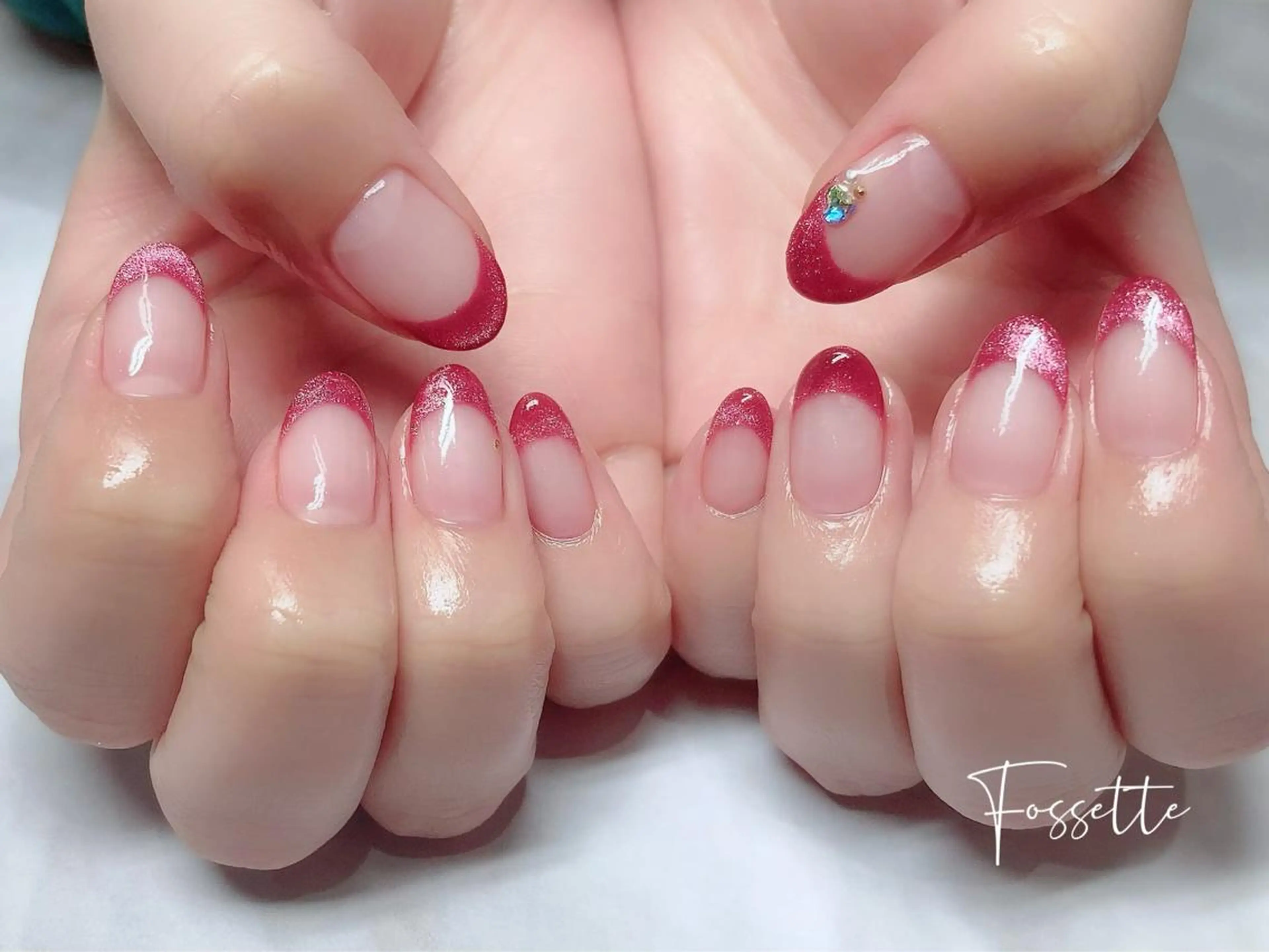 ネイル フレンチネイル マグネットネイル マグネットフレンチ 赤色 バレンタイン nailsalon Fossetteのネイルデザイン