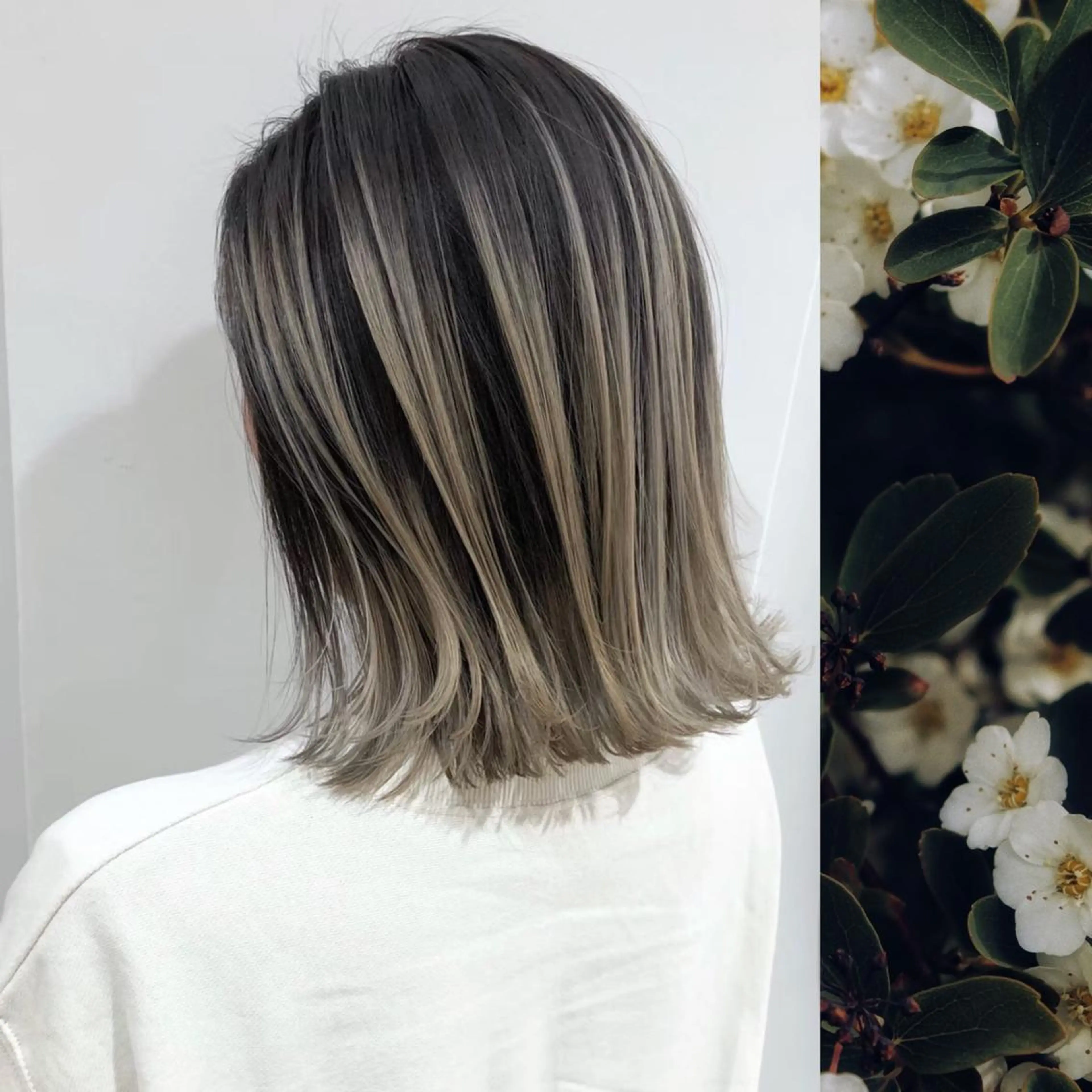 ミディアム カラー 小山 美月のヘアスタイル