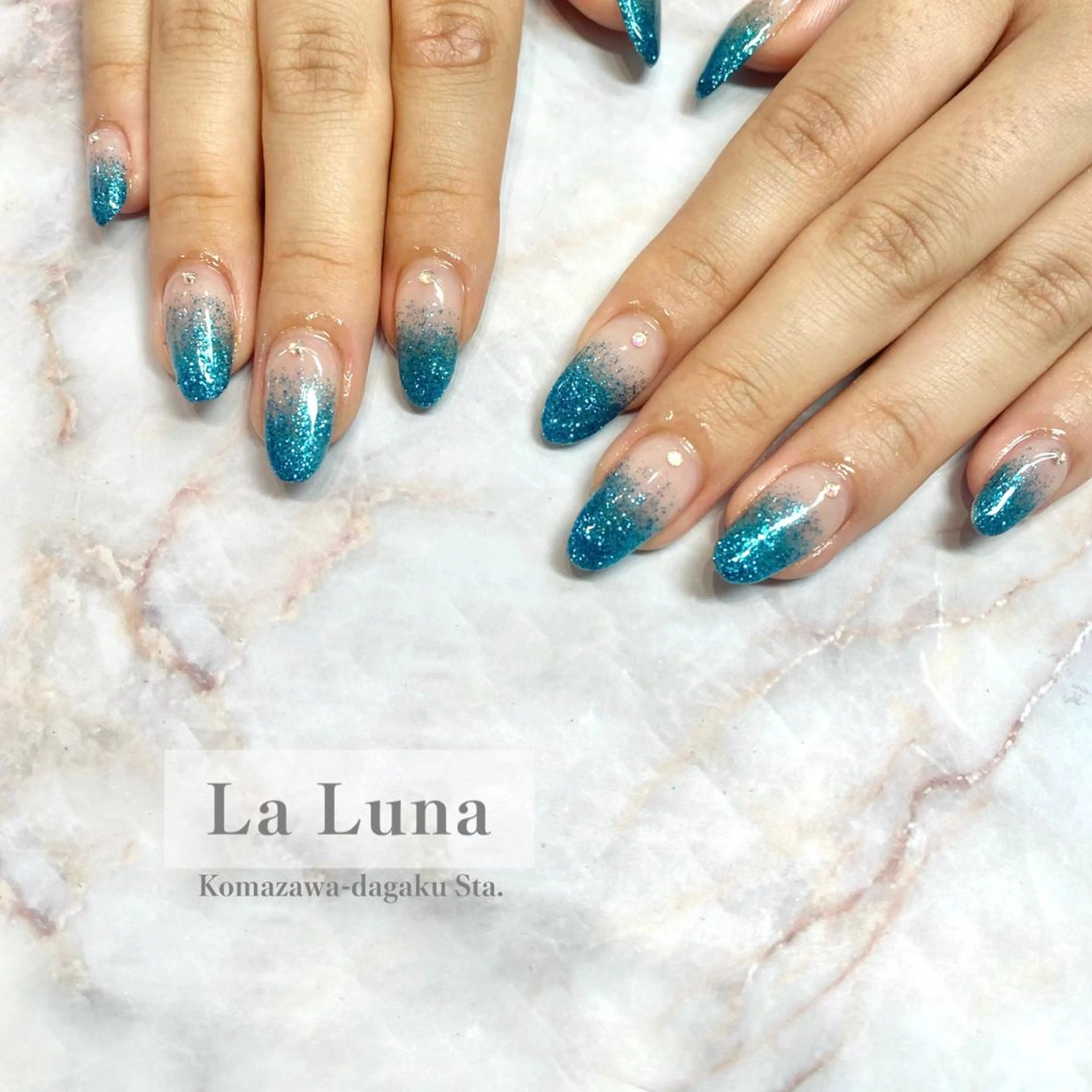 ネイル ラメ(グリッター) ラメグラデーション ＬａＬｕｎａ🌙 Natsukiのネイルデザイン