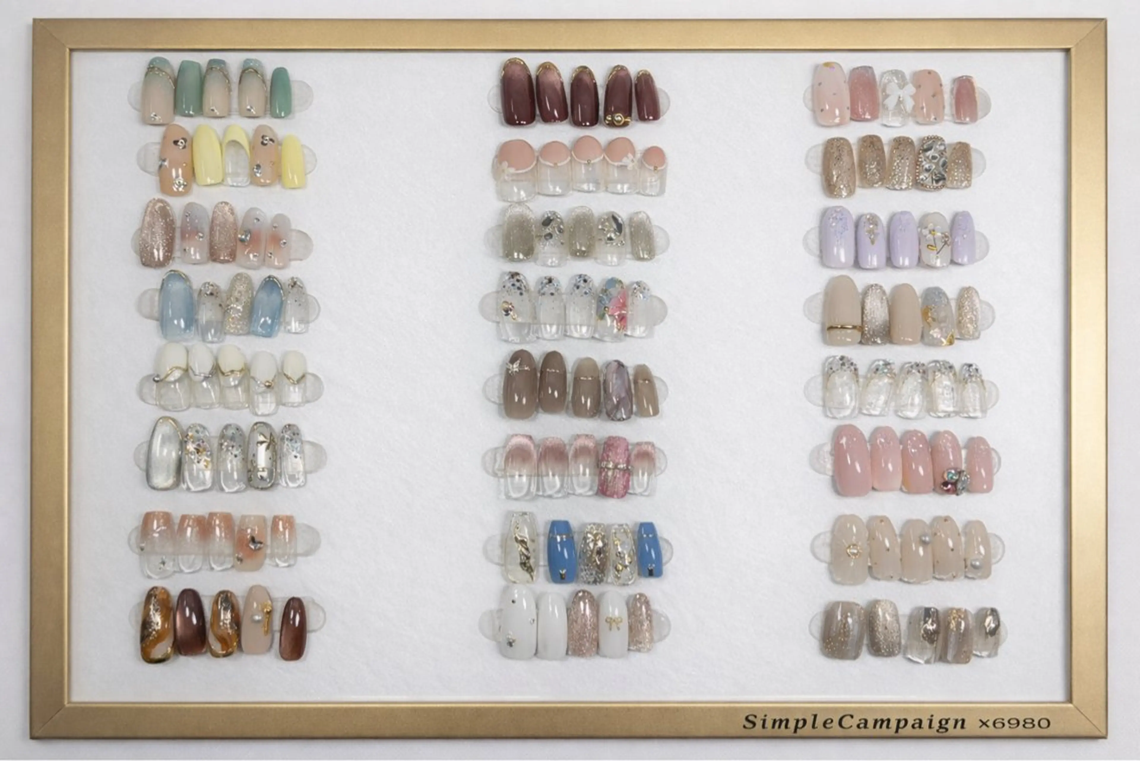 ネイル Ruby Crownのネイルデザイン