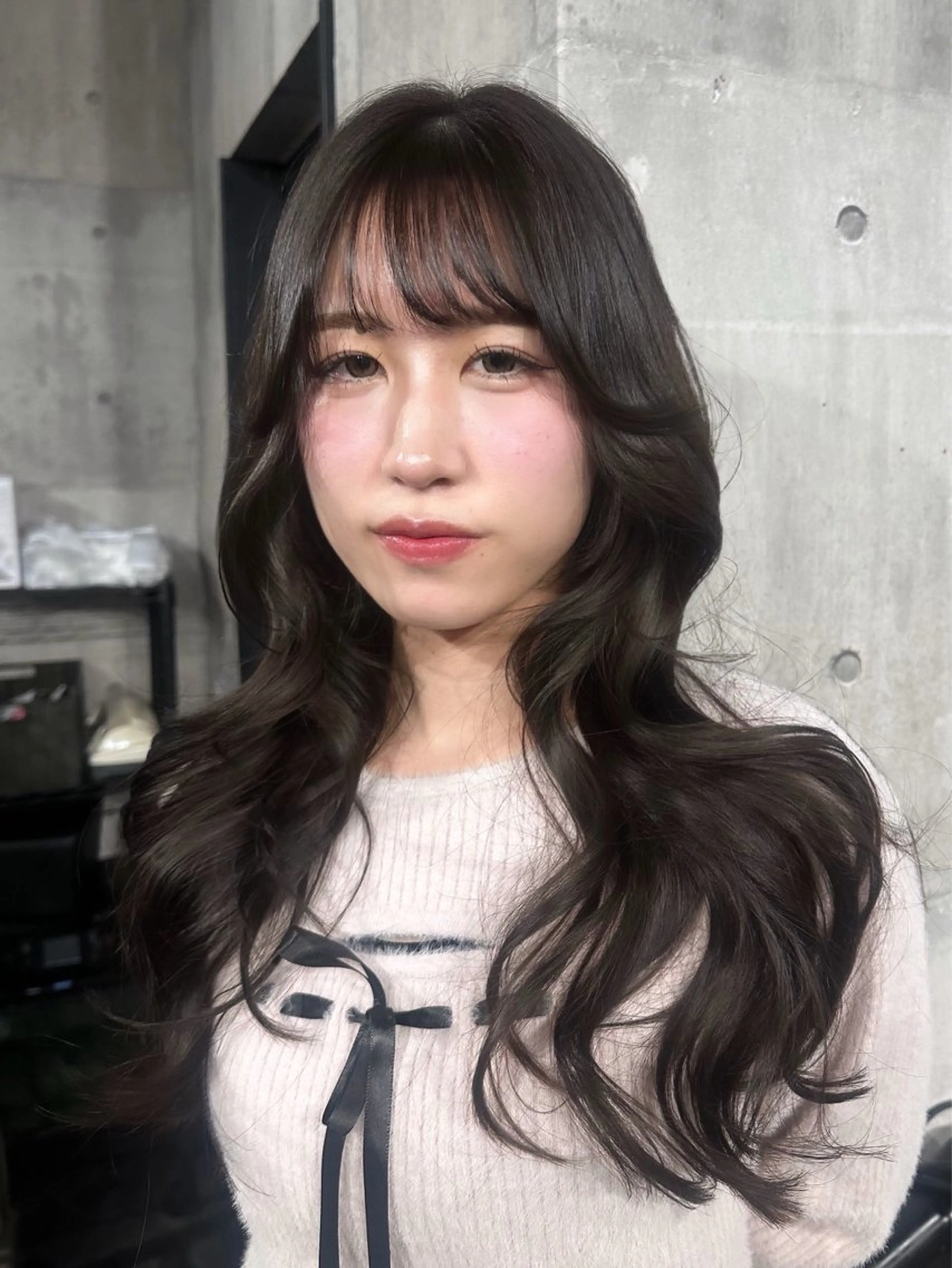 ロング カット ヘアカラー amy .のヘアスタイル