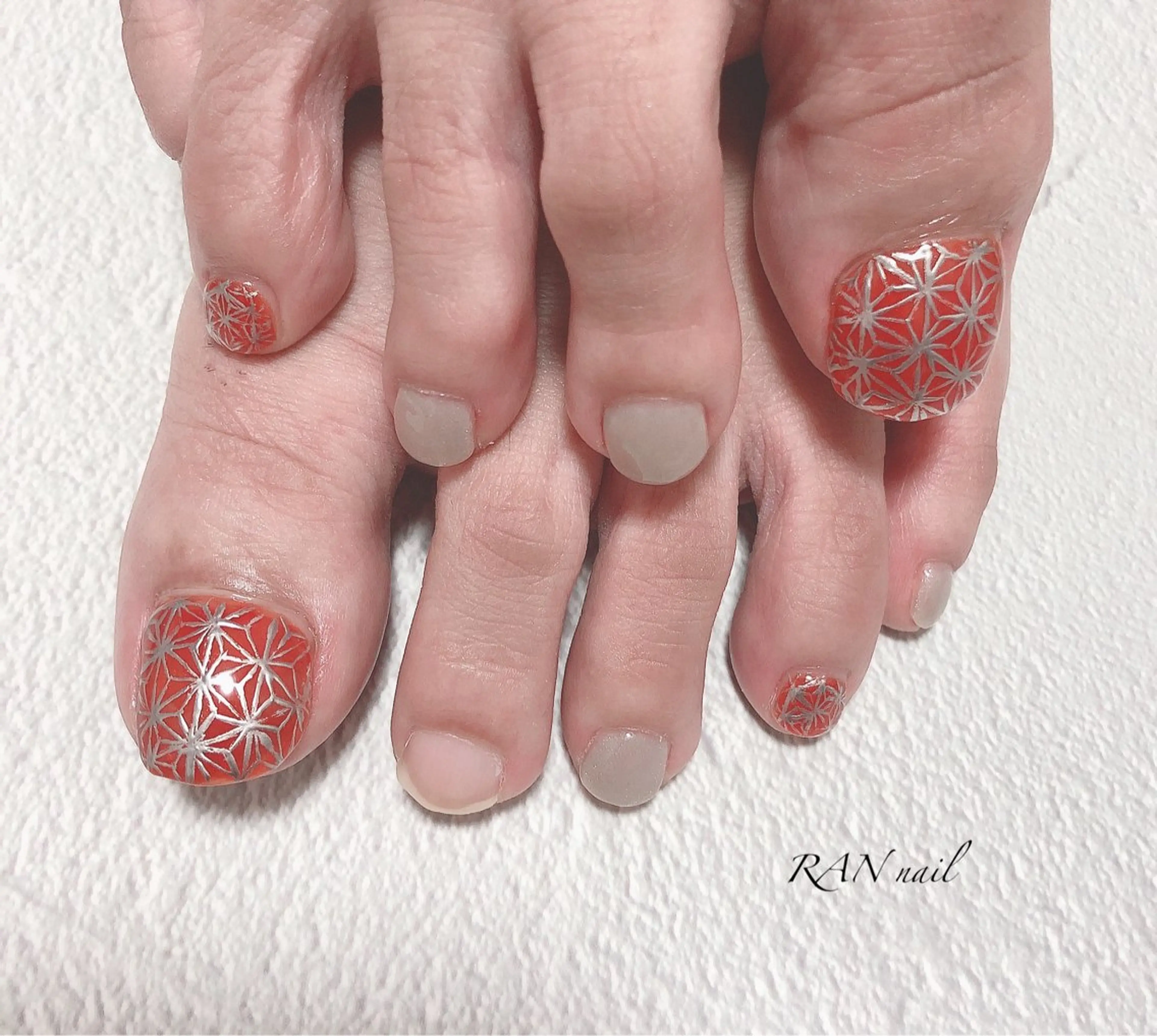 ネイル 成人式 フットネイル ジェルネイル 卒業式 シンプルネイル RAN nailのネイルデザイン