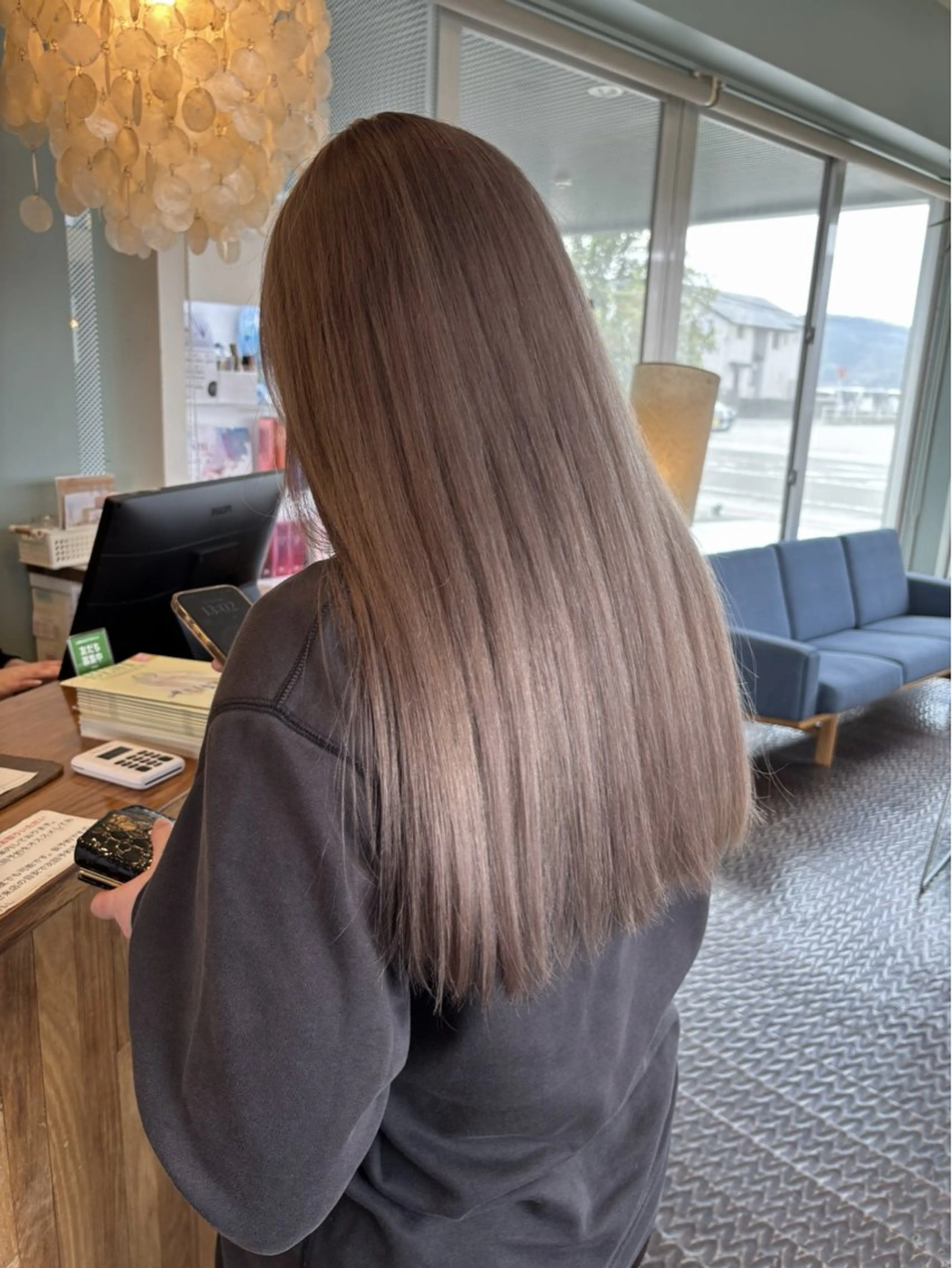 ロング カット ヘアカラー TAKAHASHI REIKAのヘアスタイル