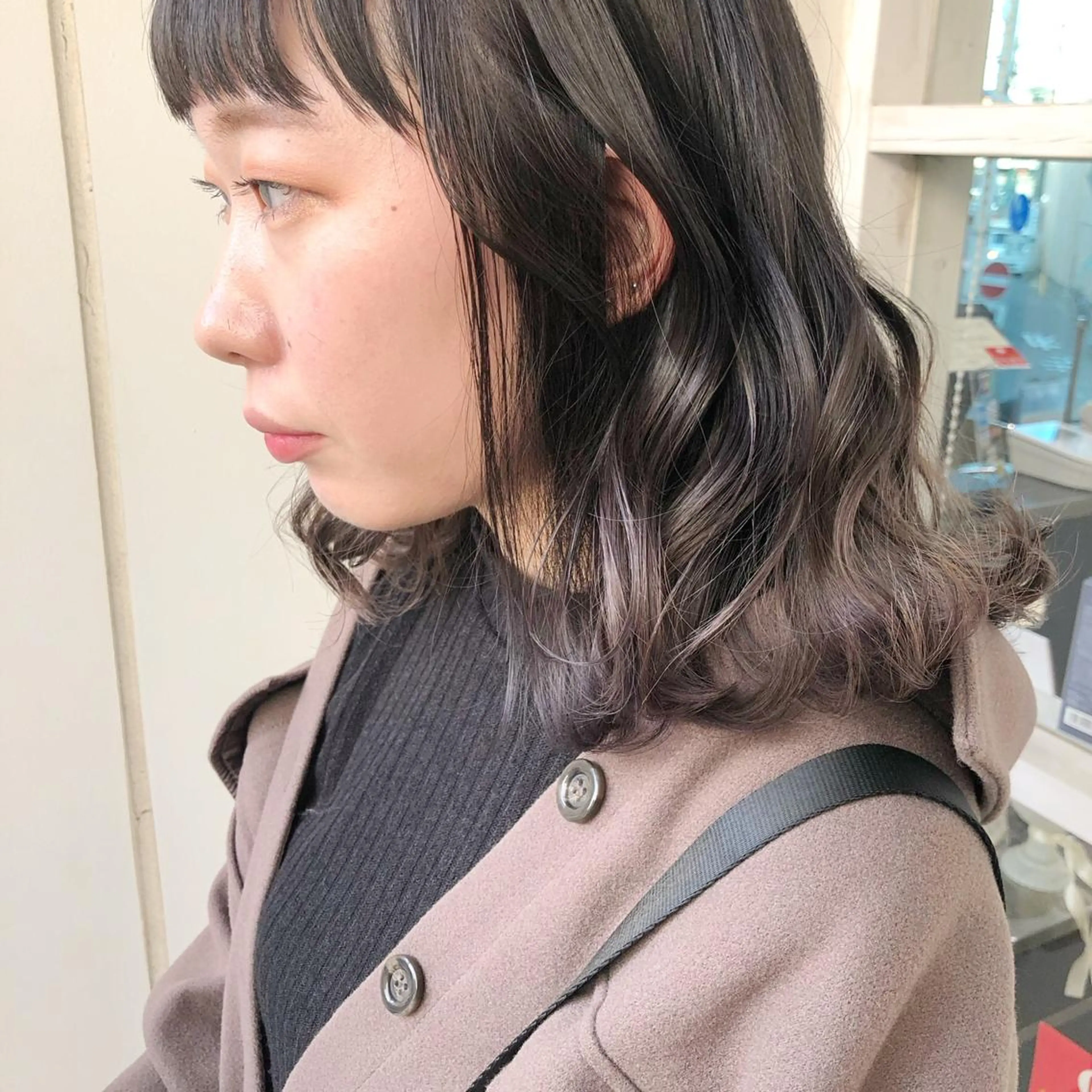 ミディアム 榎園 由美のヘアスタイル
