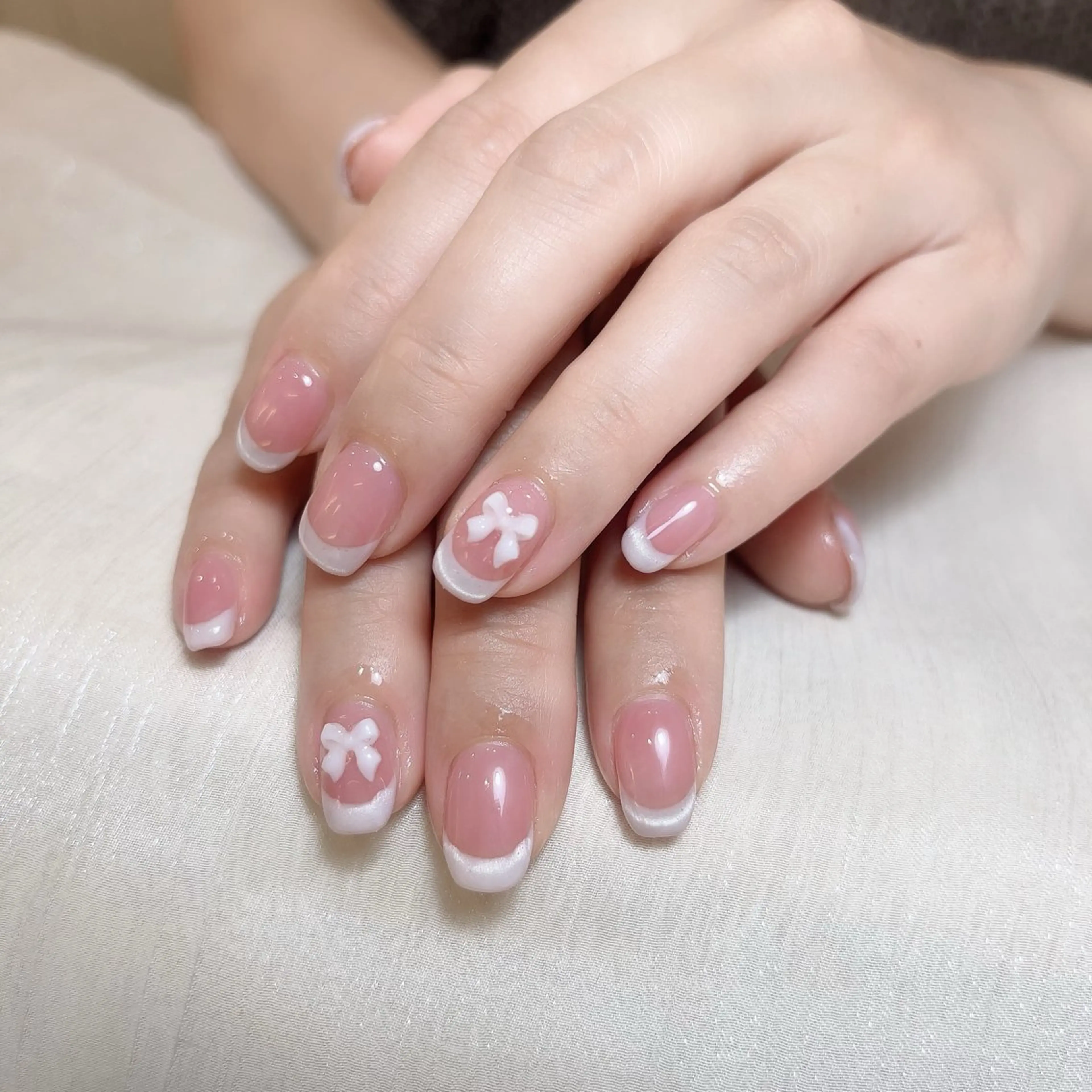 ネイル ハンドネイル MoonNail ユリ🌸のネイルデザイン