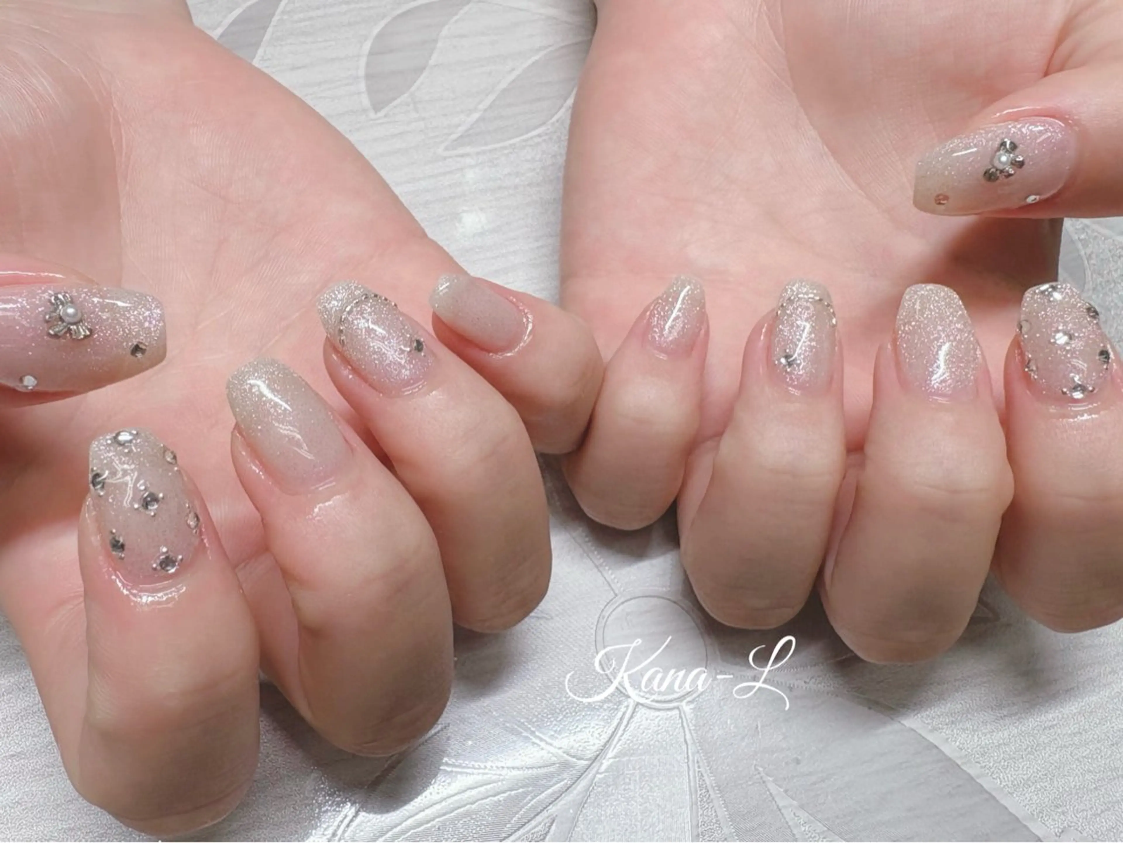 ネイル 芦辺 香奈のネイルデザイン