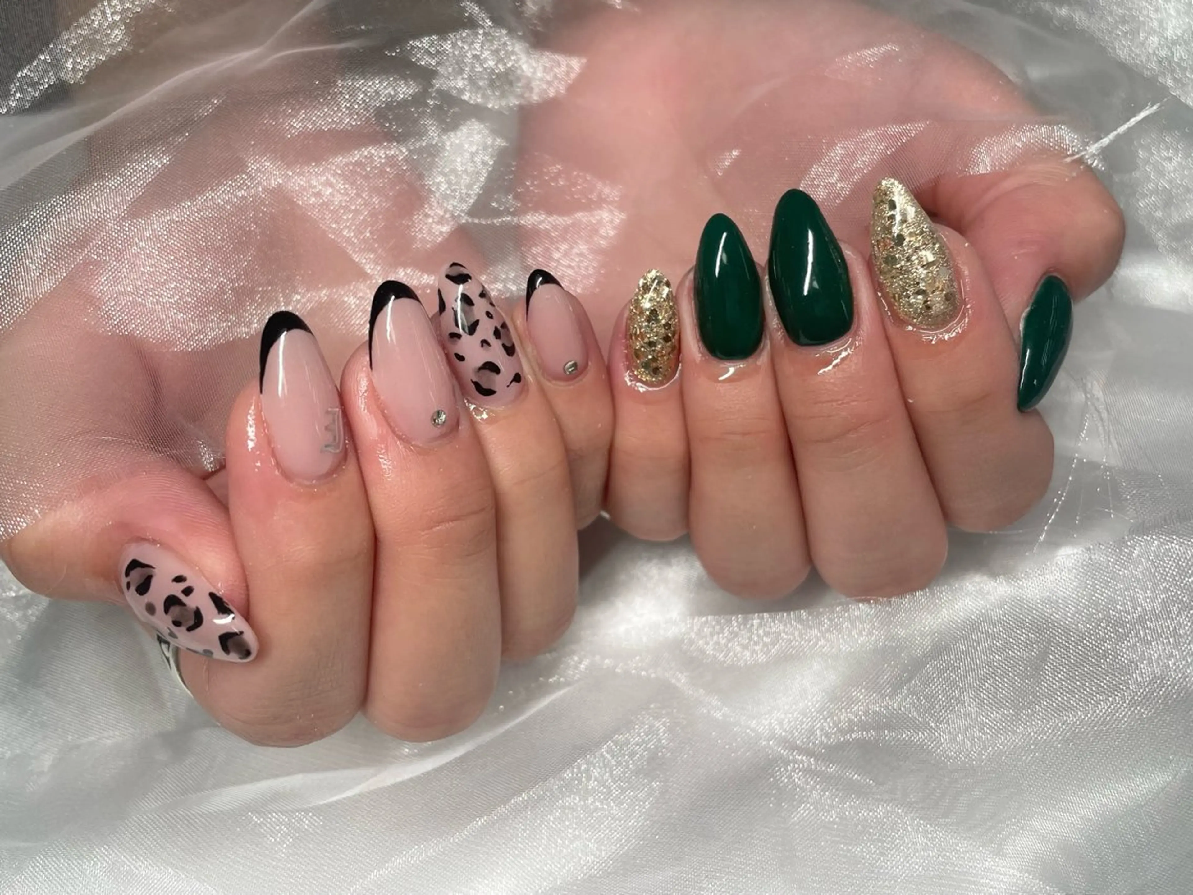 ネイル ハンドネイル Roi〈ロワ〉 Minakoのネイルデザイン