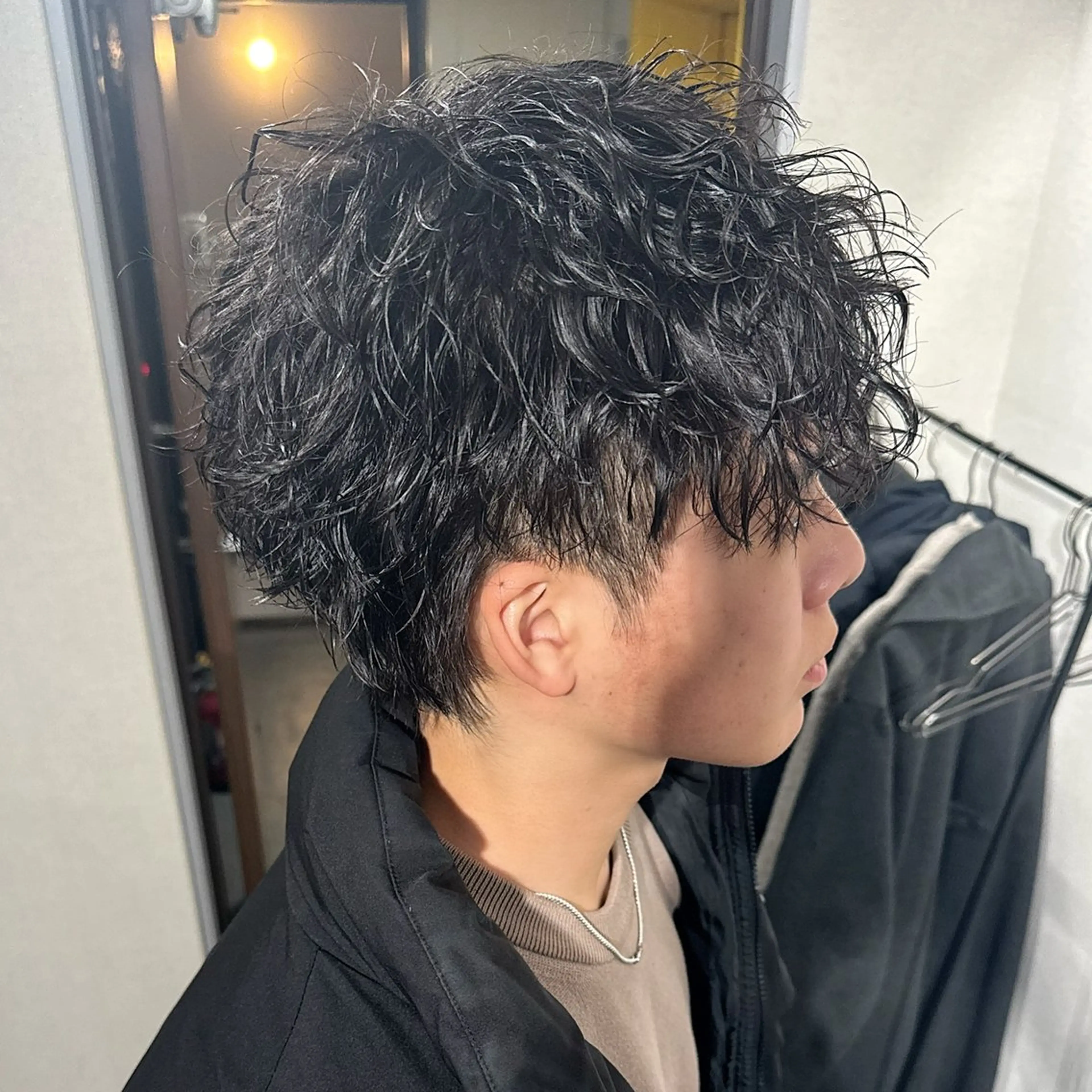 メンズ メンズパーマ カット パーマ ヘアセット シャドウ/フェザー ニュアンスヘアメンズのヘアスタイル
