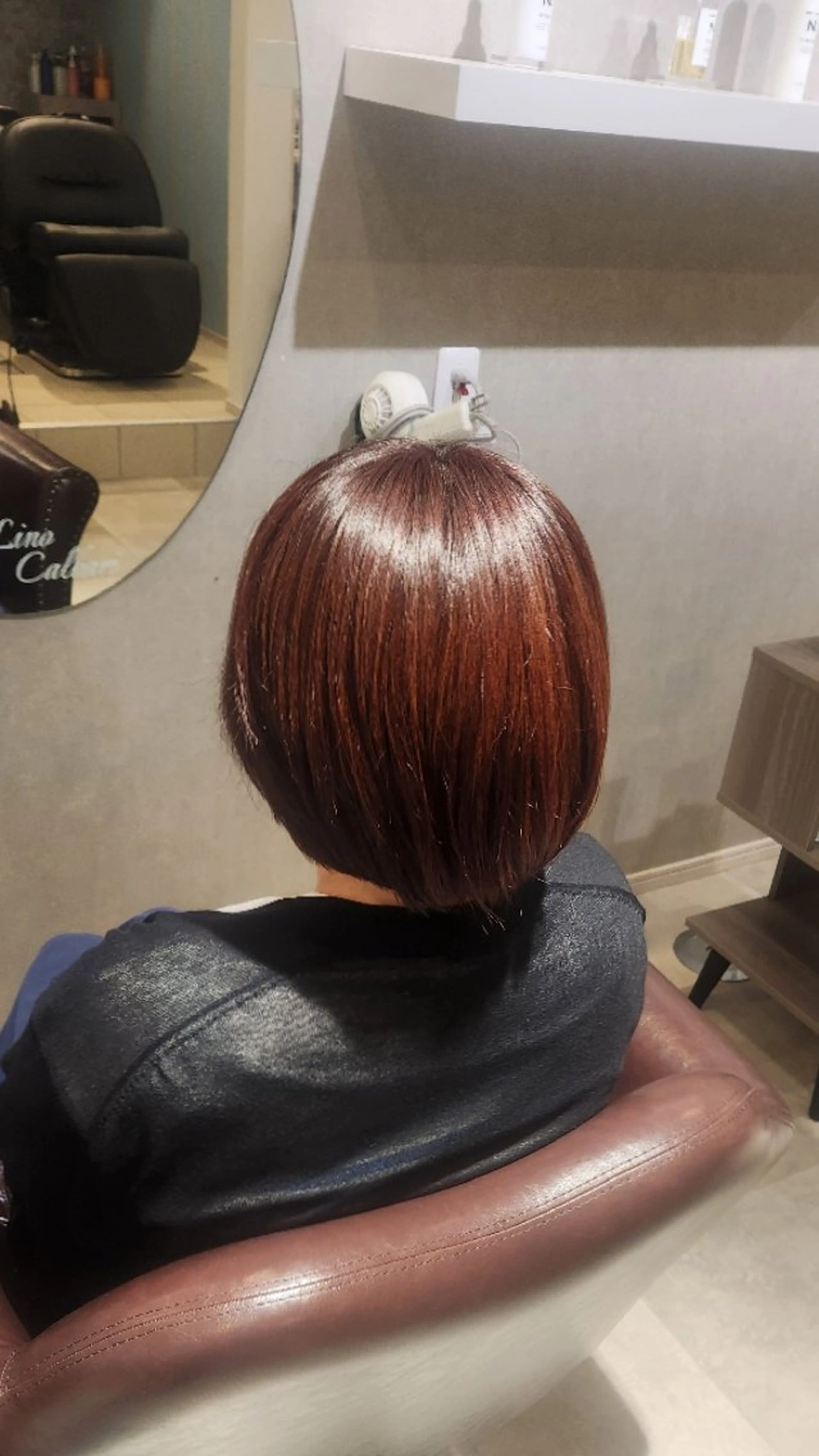 ショート カラー Calbari 鎌田美歩のヘアスタイル