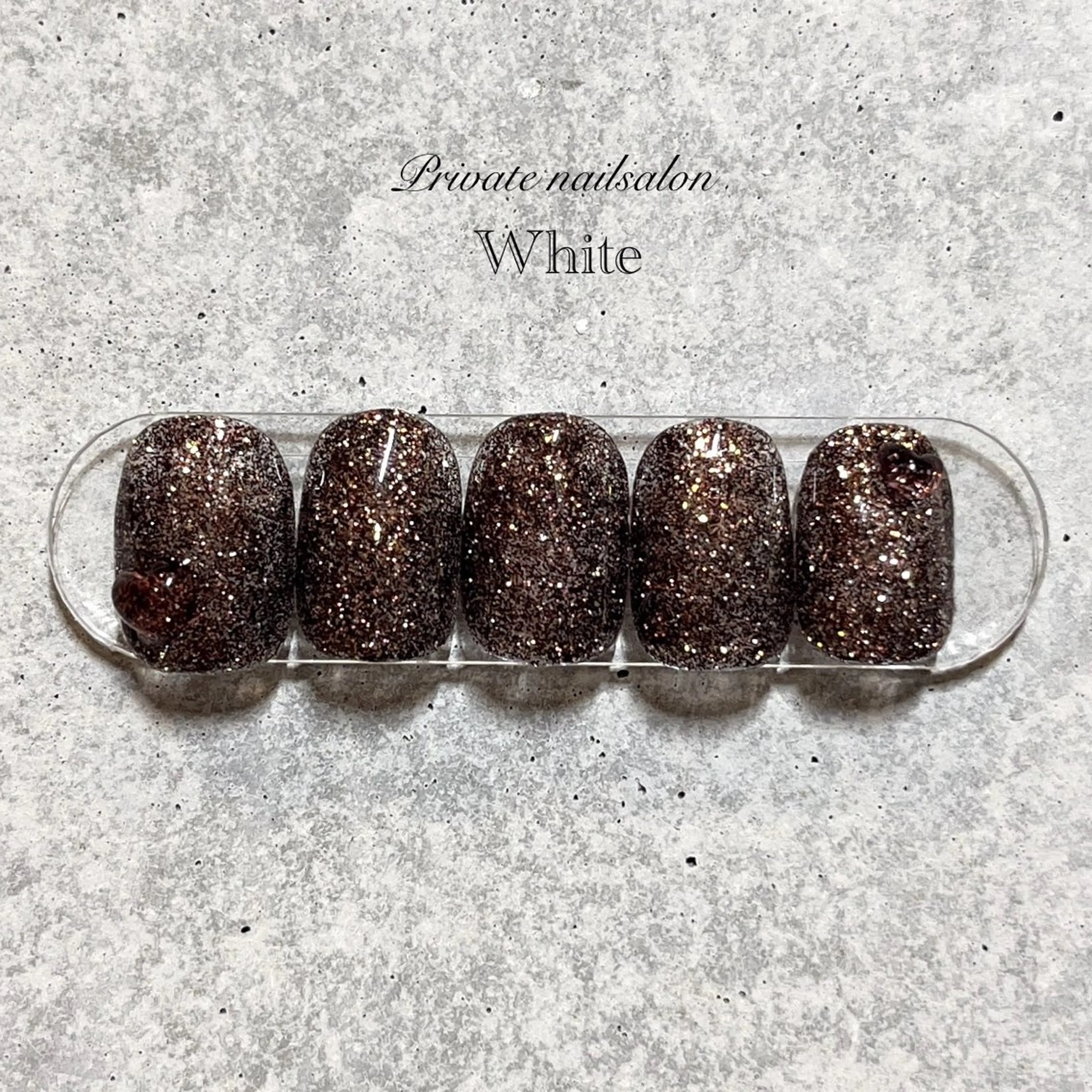 ネイル ブラウン キラキラネイル ラメ(グリッター) マグネットネイル ニュアンスネイル ハンドネイル SAKASHITA KEIのネイルデザイン