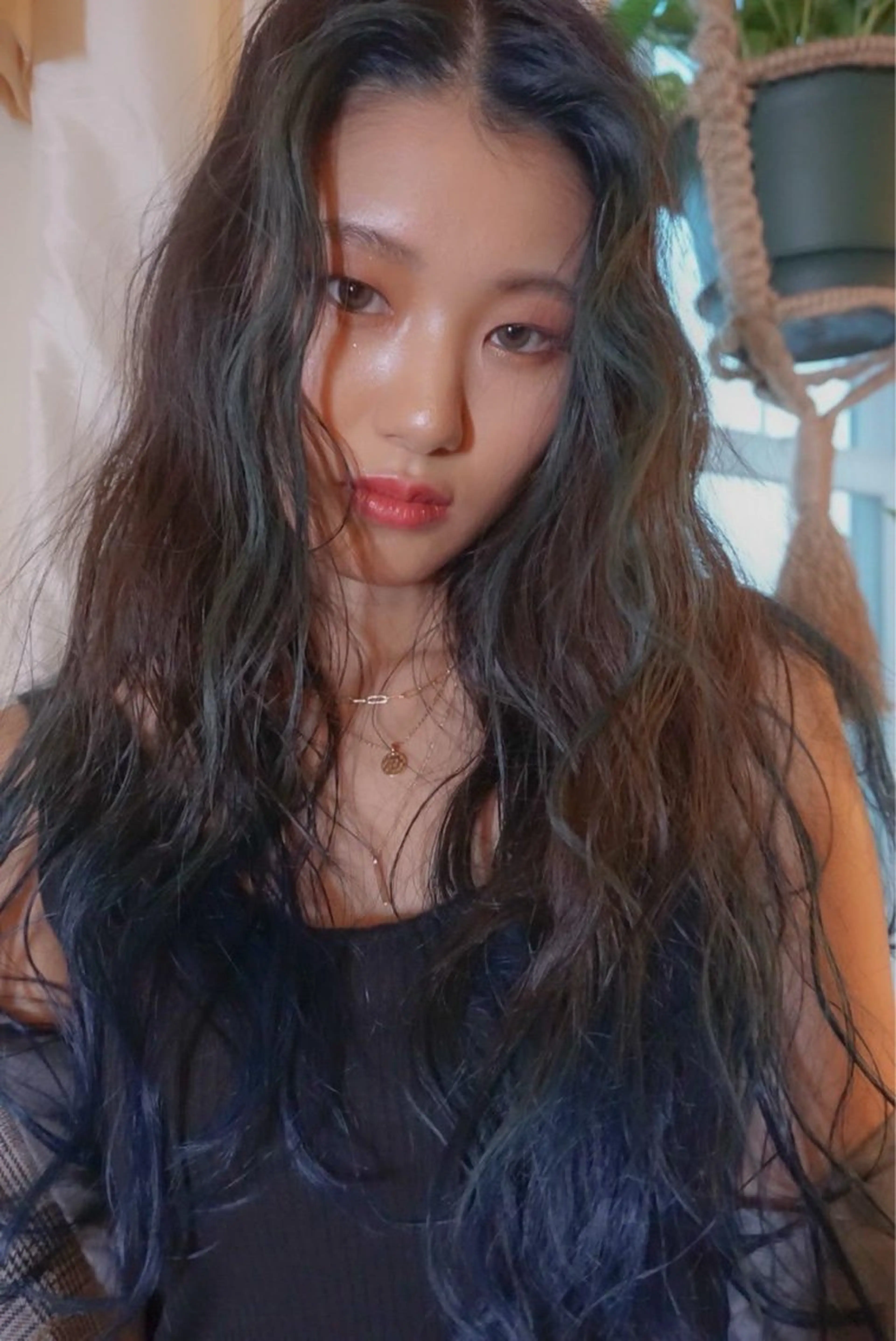 ロング カラー ブルーカラー ブルーグレー 顔周りカット 庄司 桜のヘアスタイル