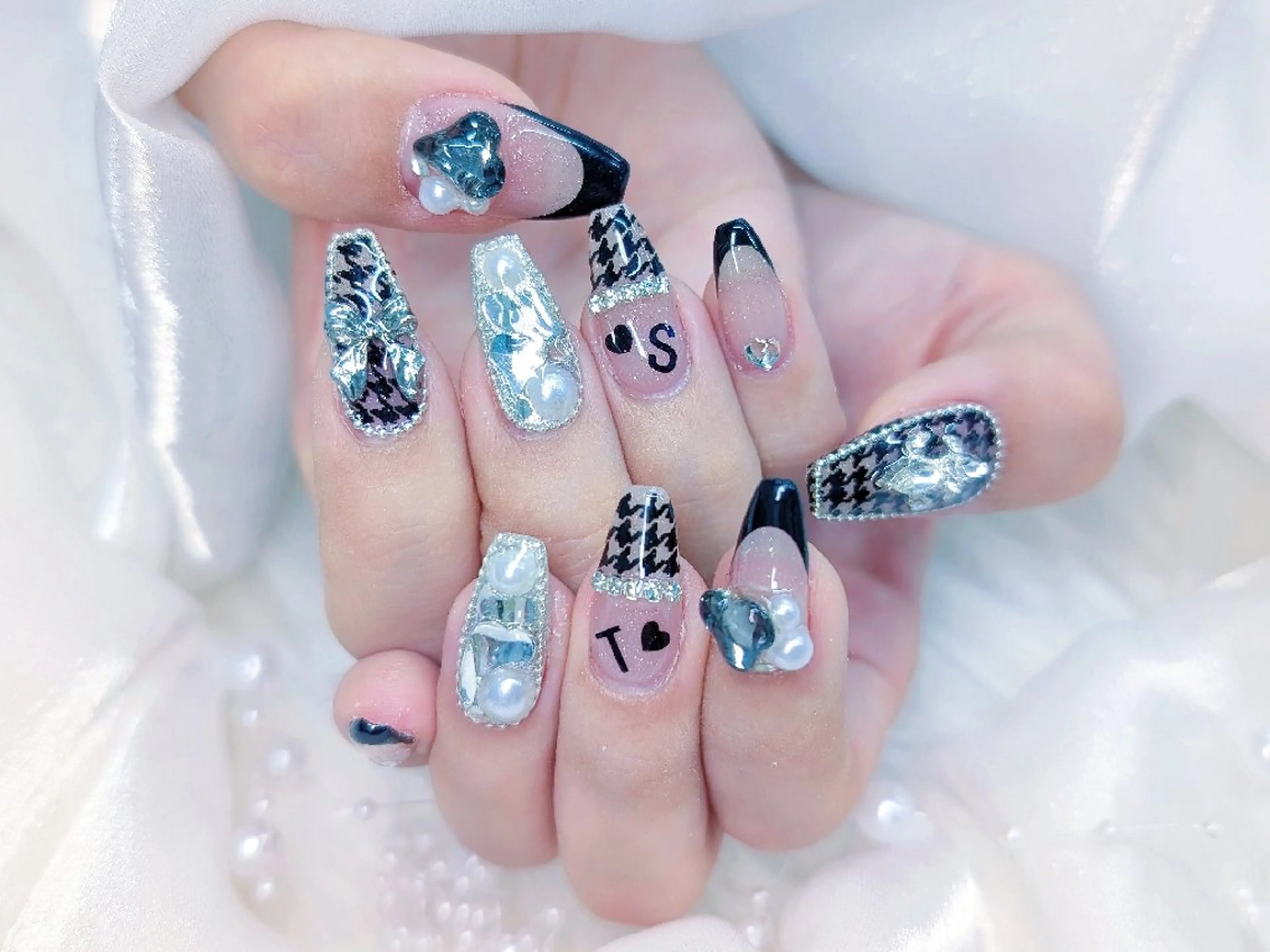 ネイル チークネイル 長さ出し フラッシュネイル フレンチネイル ジェルネイル Chouette Nailのネイルデザイン