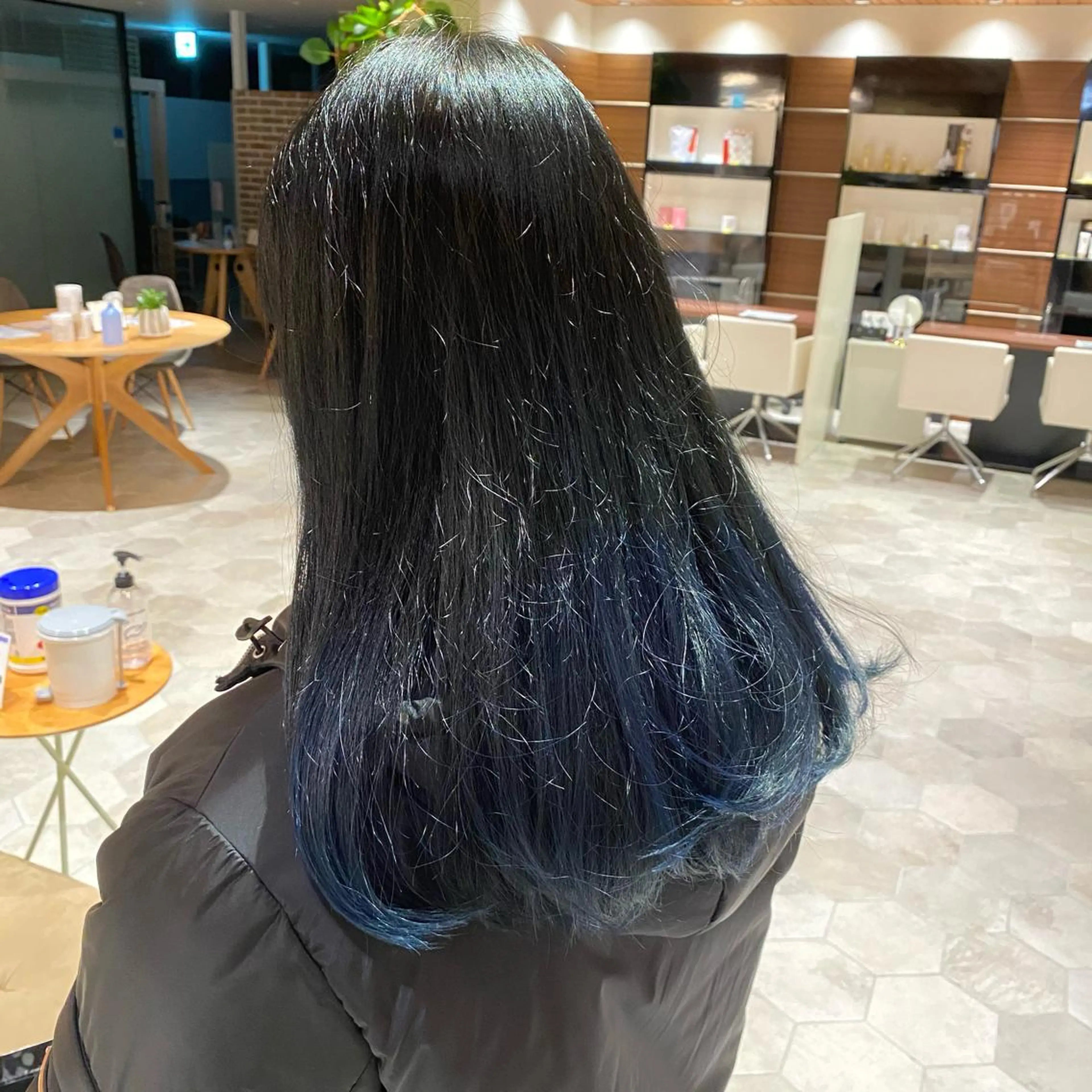 セミロング レイヤー/グレージュ メンズパーマのヘアスタイル