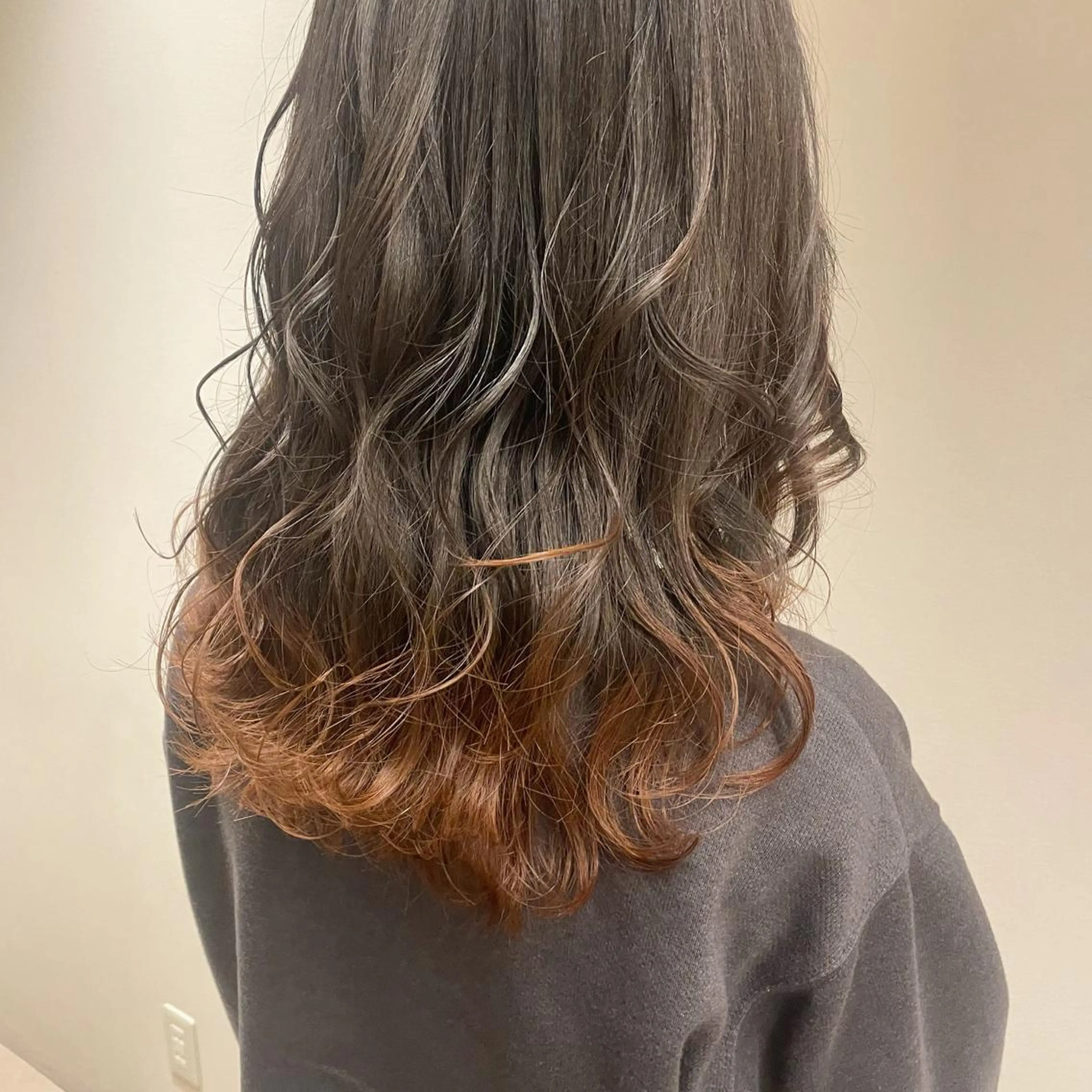 ロング 神谷 亜結美のヘアスタイル