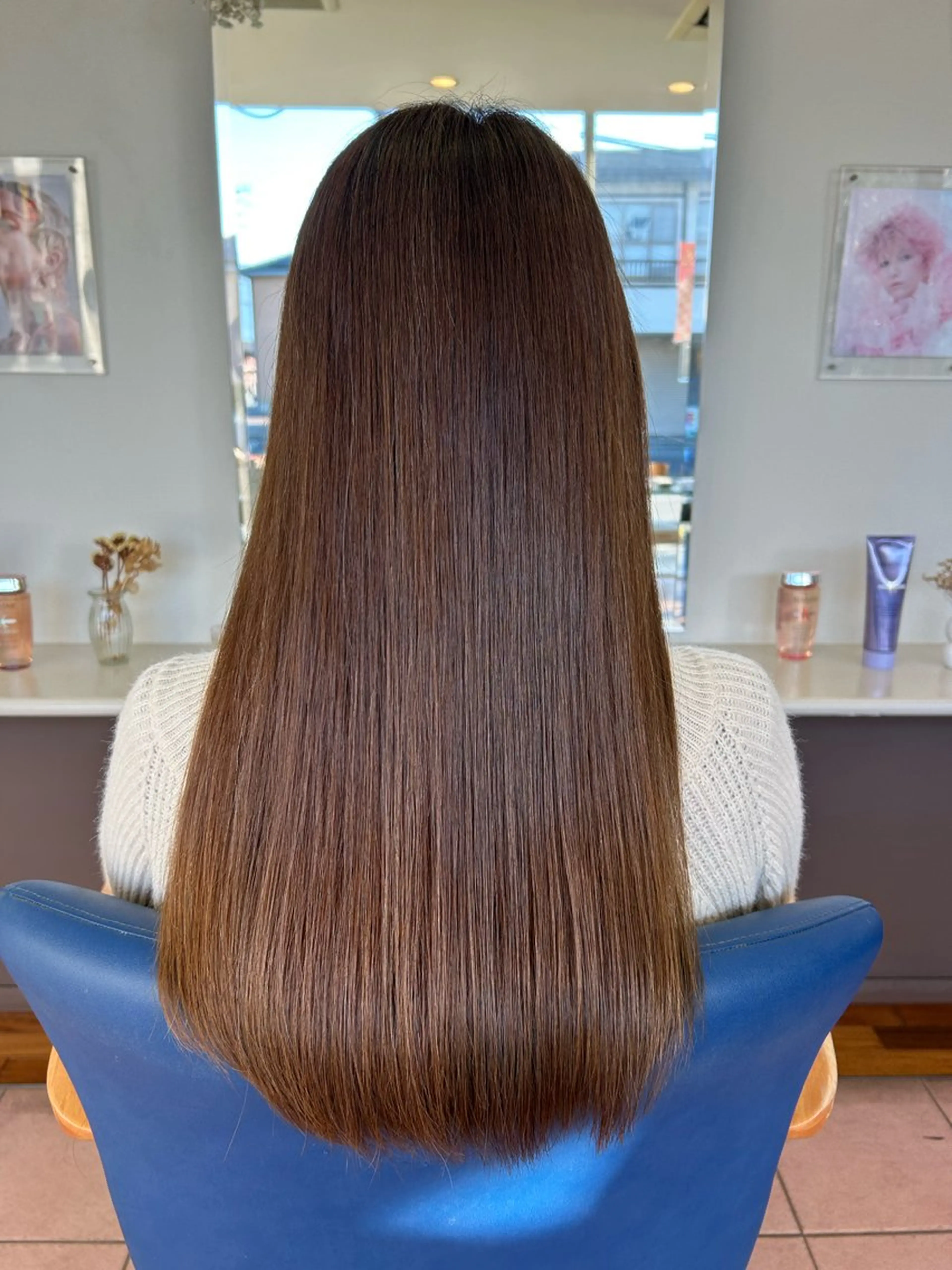 ロング カラー ヘアカラー トリートメント attrice 秋山梨紗のマツエク・マツパデザイン