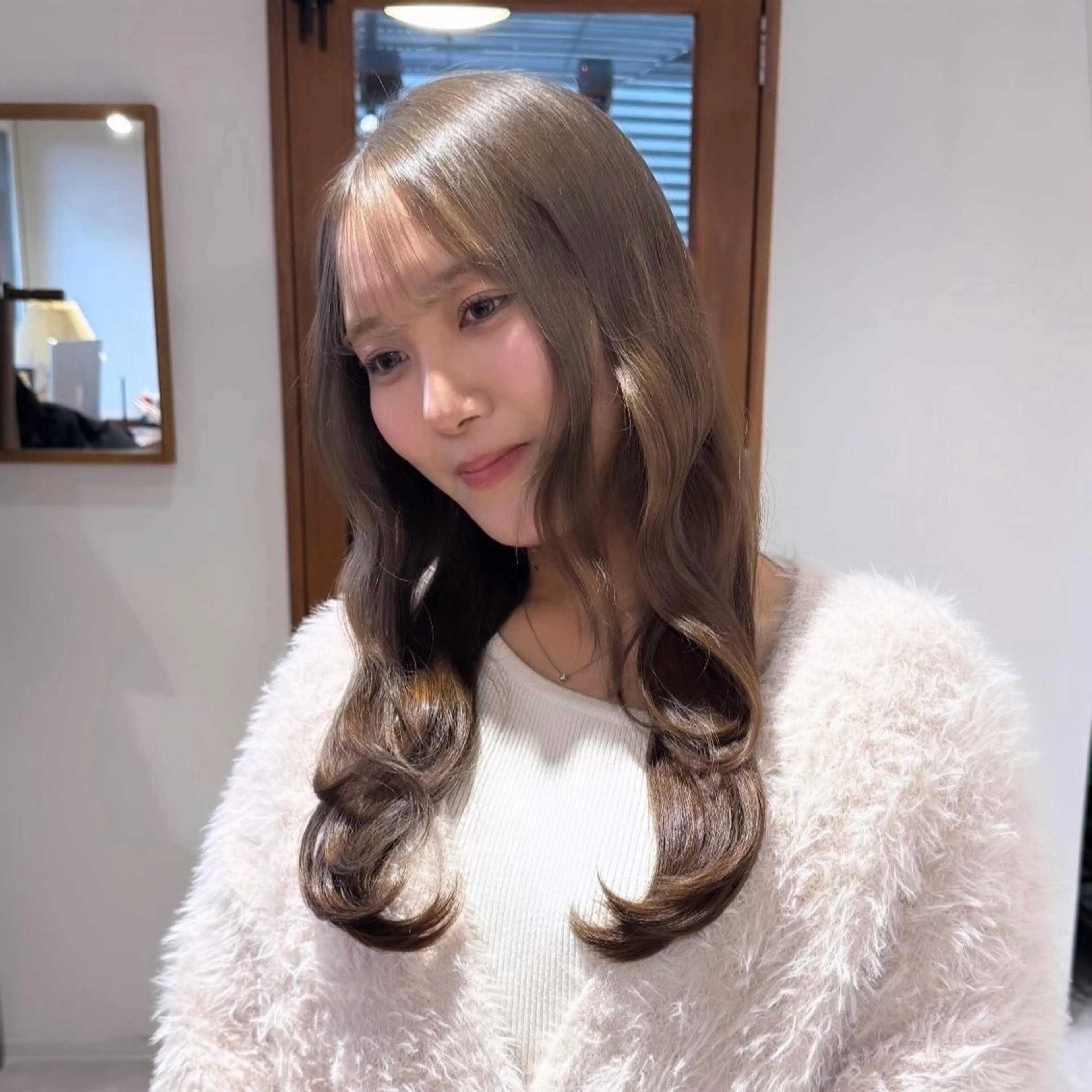 ロング カラー グレージュ カット ヘアカラー トリートメント 優梨 EIGHT💞のヘアスタイル