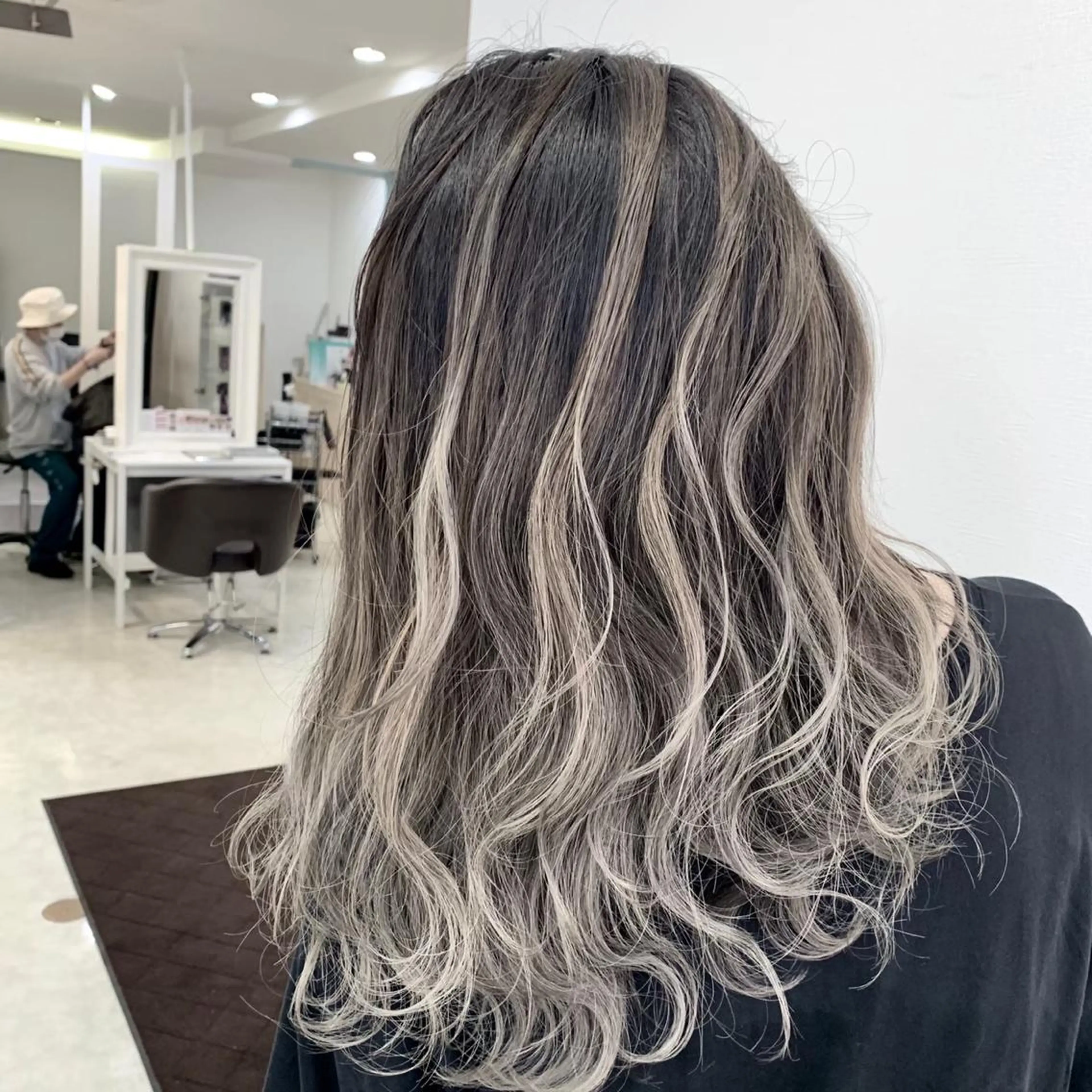 ロング カラー 外国人風カラー かきあげバング カラー🌈/カット /栄/misa👻のヘアスタイル