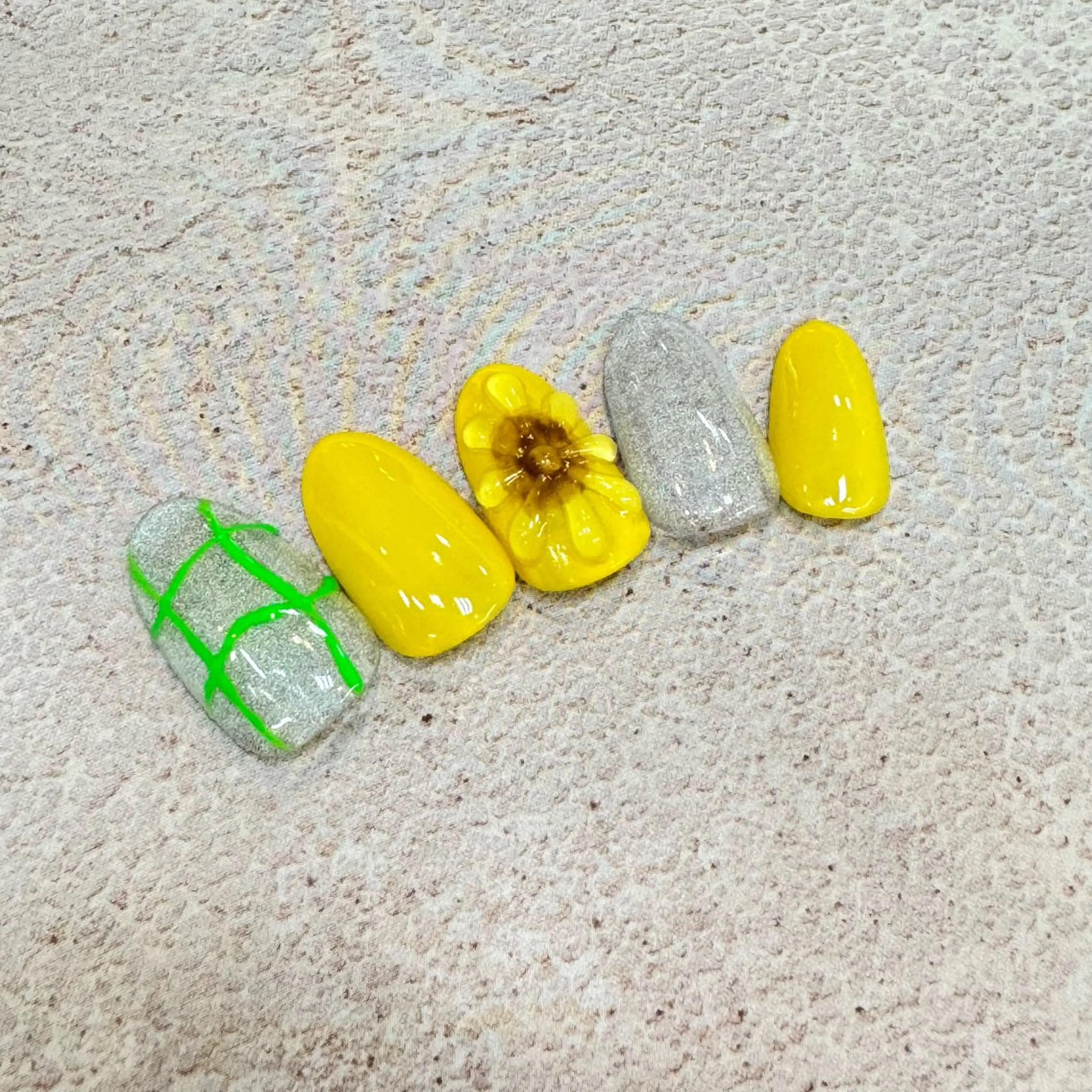 ネイル 重永 夏南のネイルデザイン