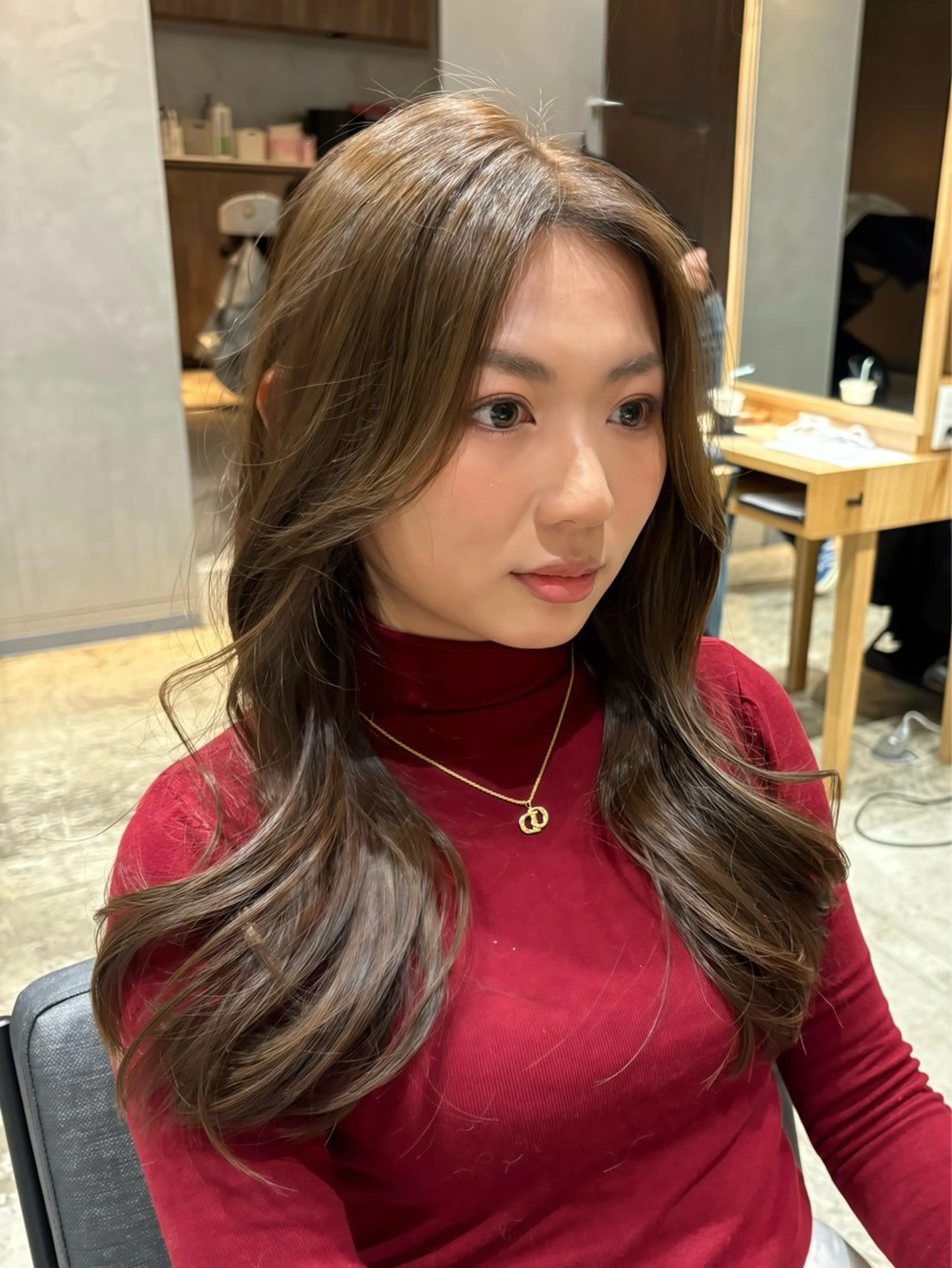 カラー カット ヘアカラー 椋 愛穂のヘアスタイル