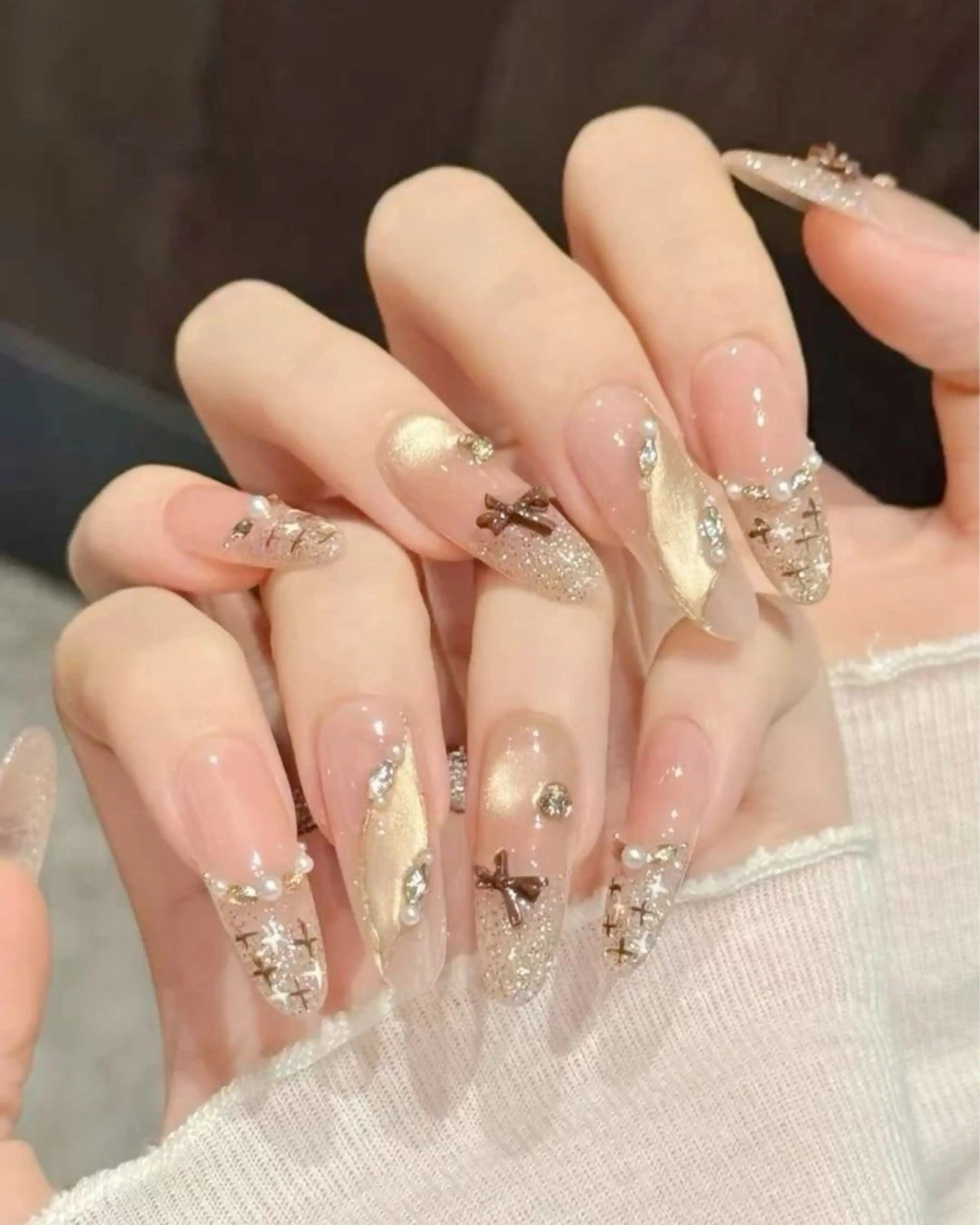カラー グラデーションカラー ピンクカラー ハンドネイル AIN Nailのネイルデザイン