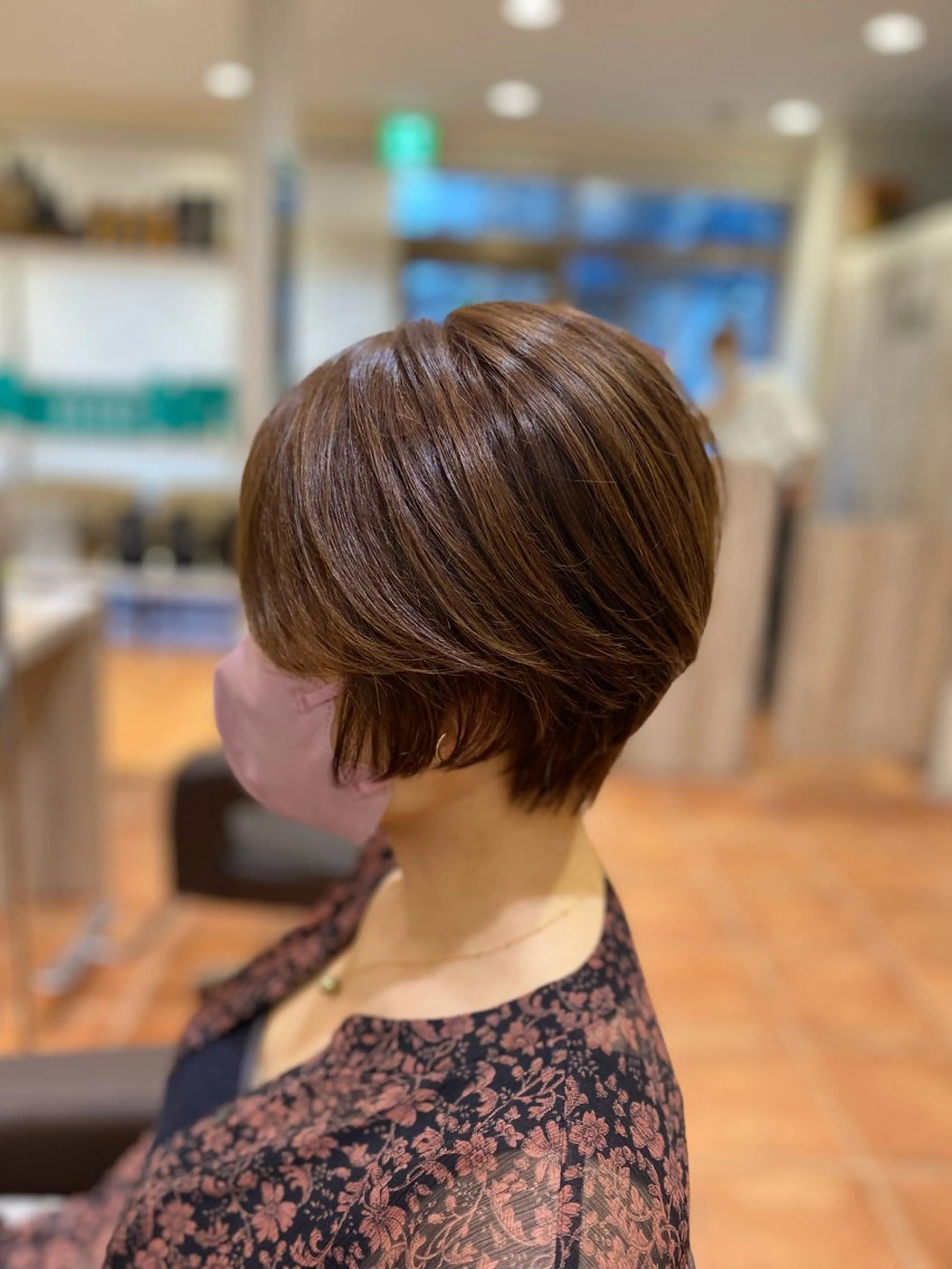 ショート カラー ヘアカラー トリートメント ☘️お悩み解決☘️ 岡部恒輝のヘアスタイル