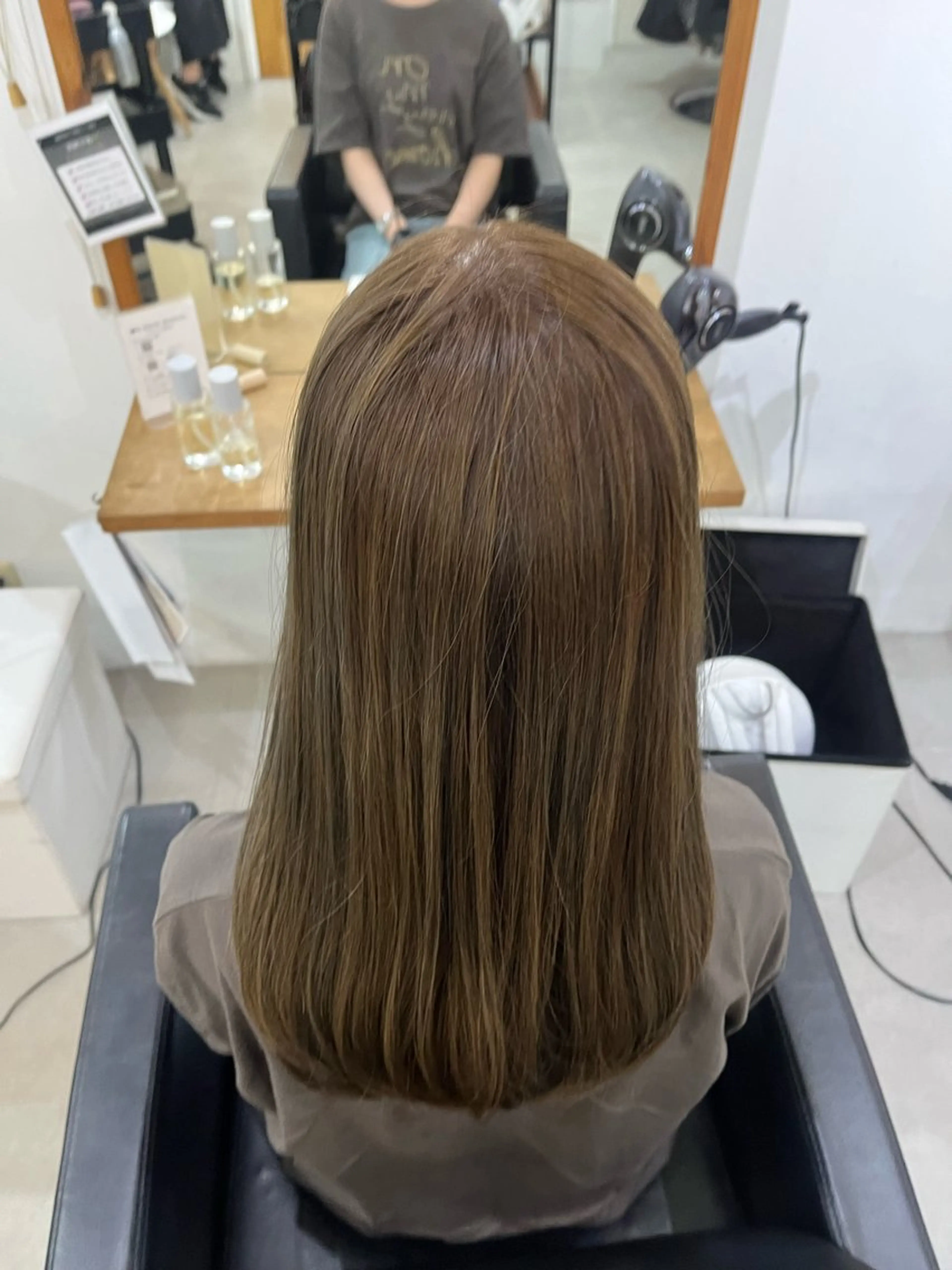 ロング カラー ✨🎨ブリーチなし 透明感カラー✨美友のヘアスタイル