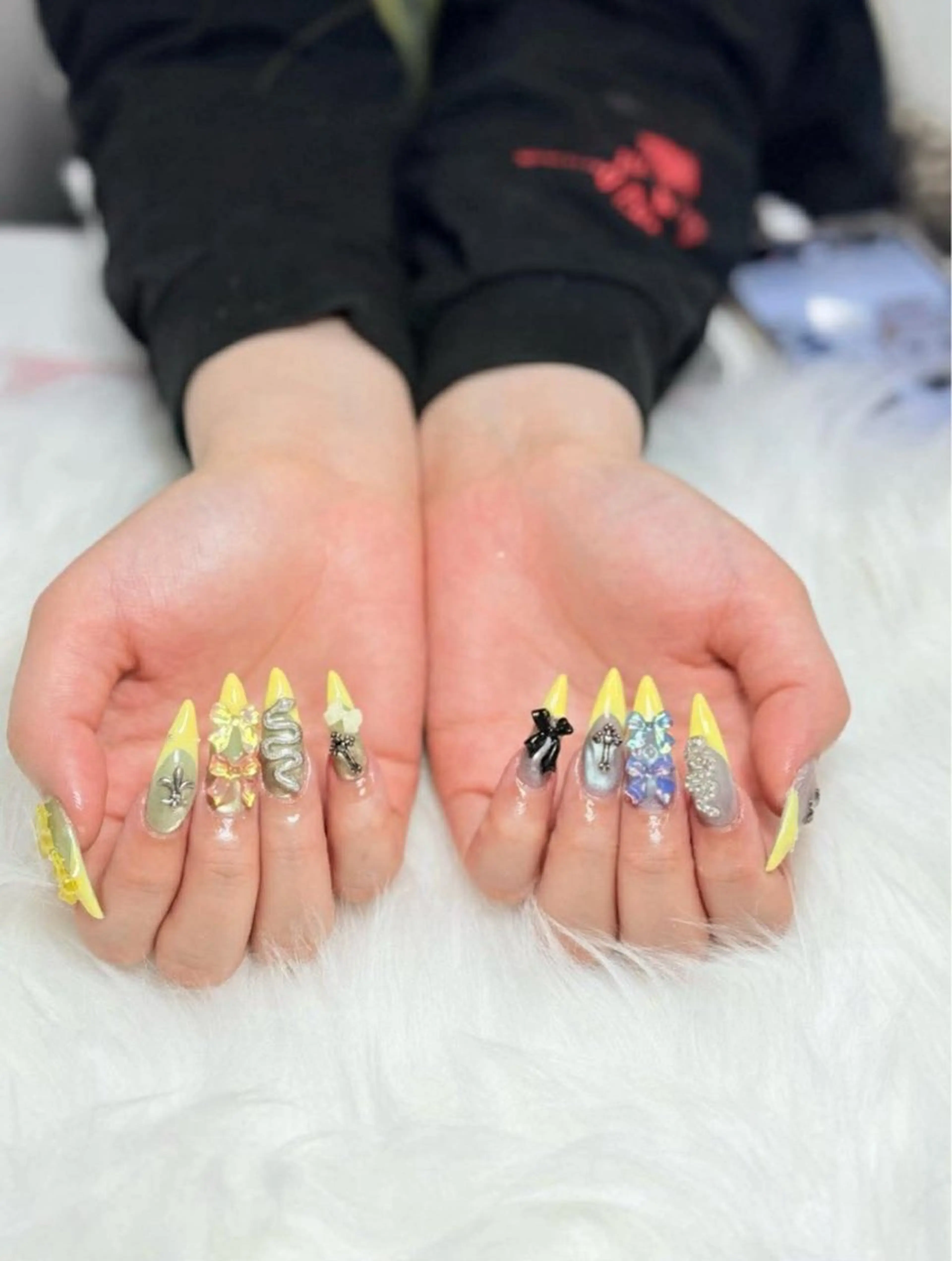 ネイル AURA NAIL 上前津のネイルデザイン