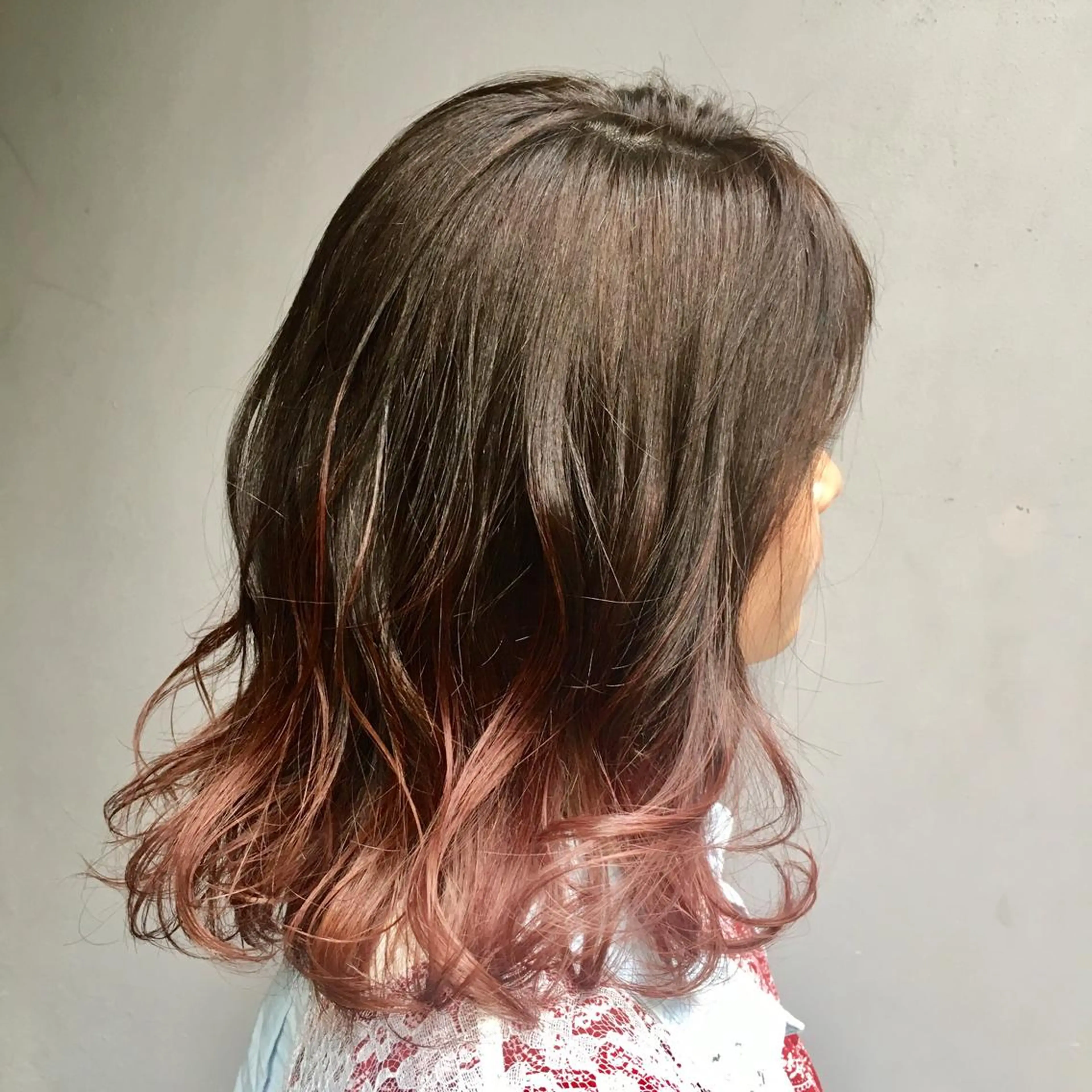 ミディアム カラー 長谷川 香織のヘアスタイル