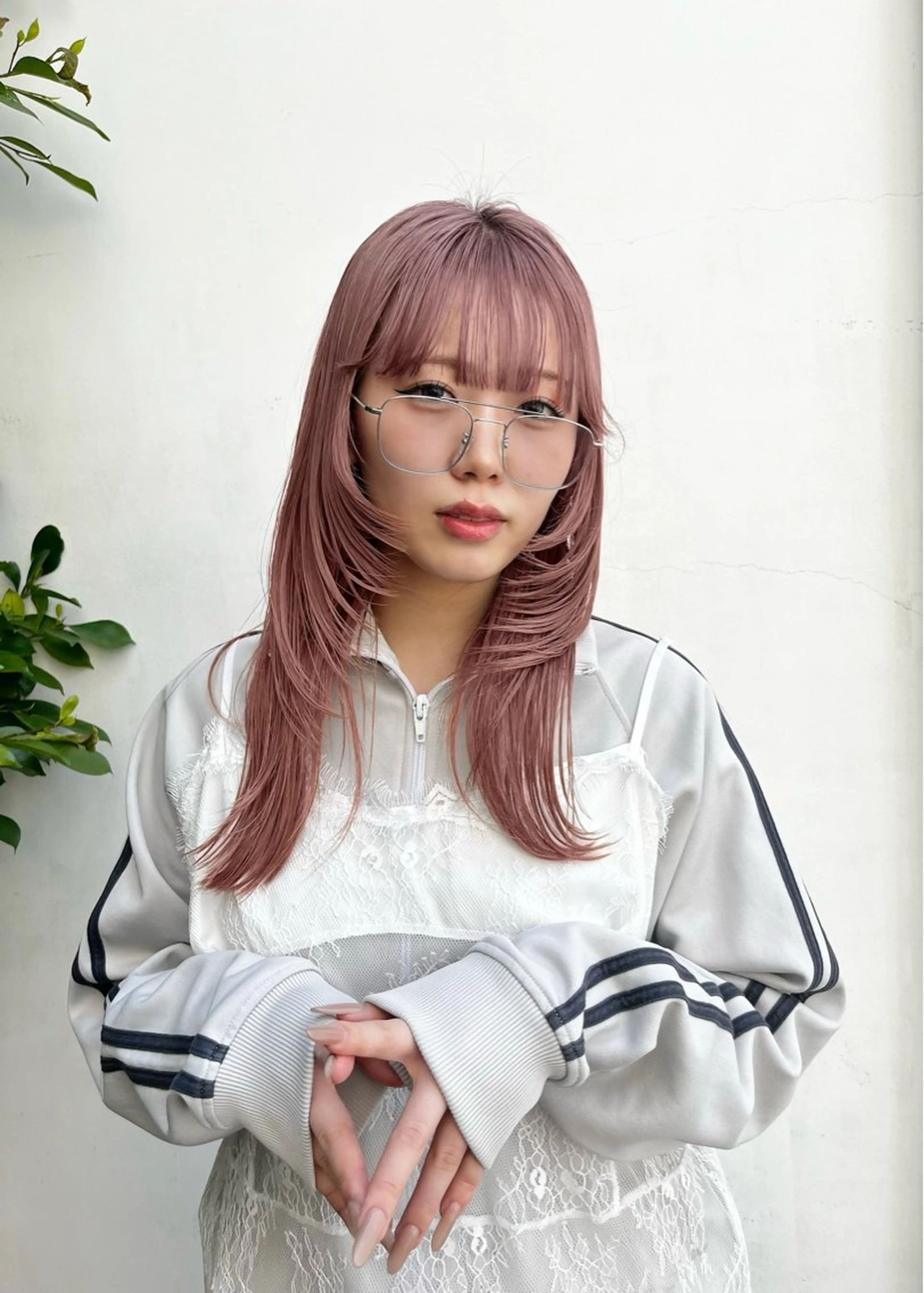 セミロング カラー ピンクカラー 顔まわりレイヤー レイヤーカット カット ヘアカラー トリートメント レイヤーカット/ブラ ウンカラー/河野凜のヘアスタイル