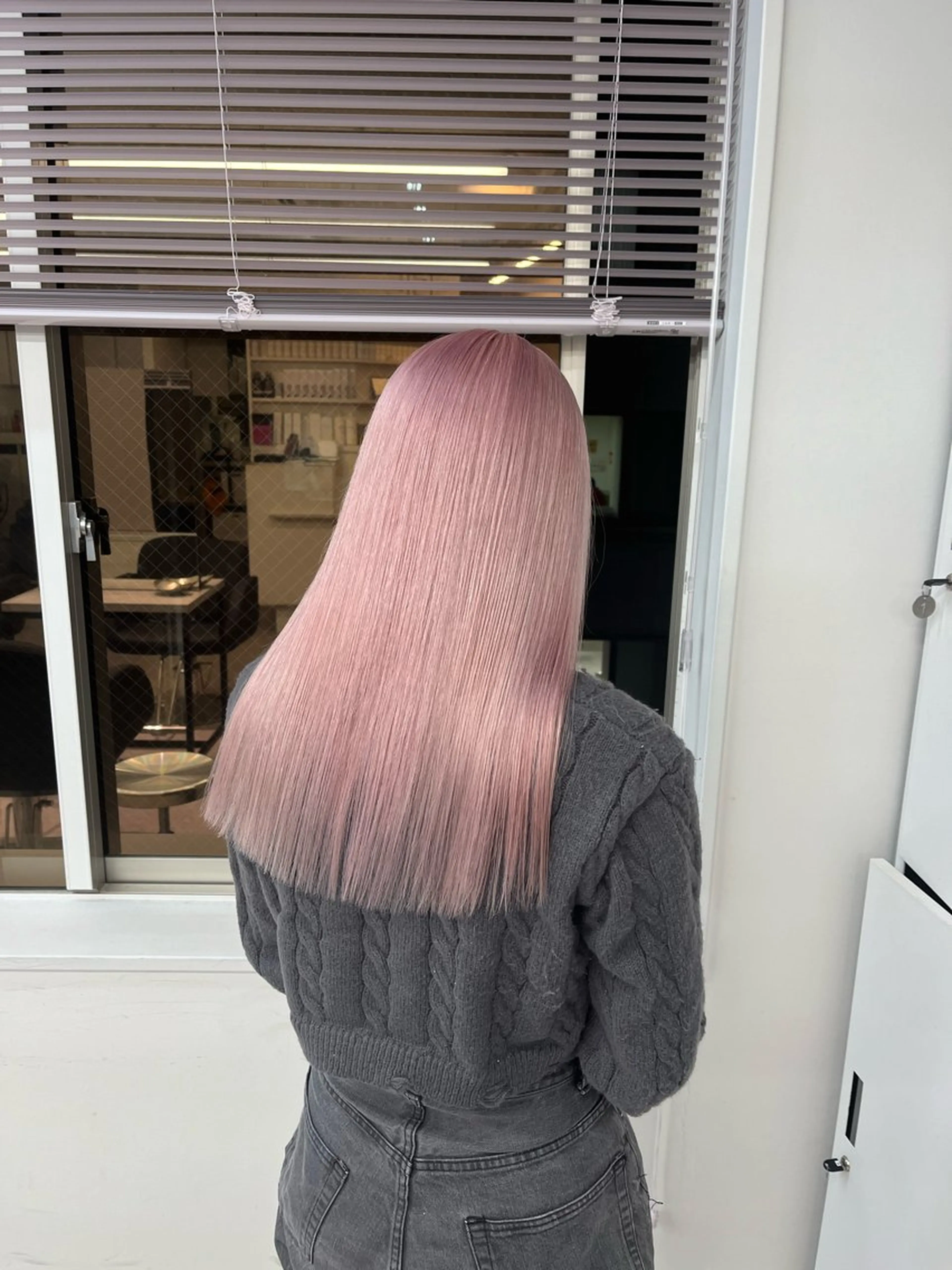 ロング カラー 💍透明感 💖艶ミルクティーのヘアスタイル